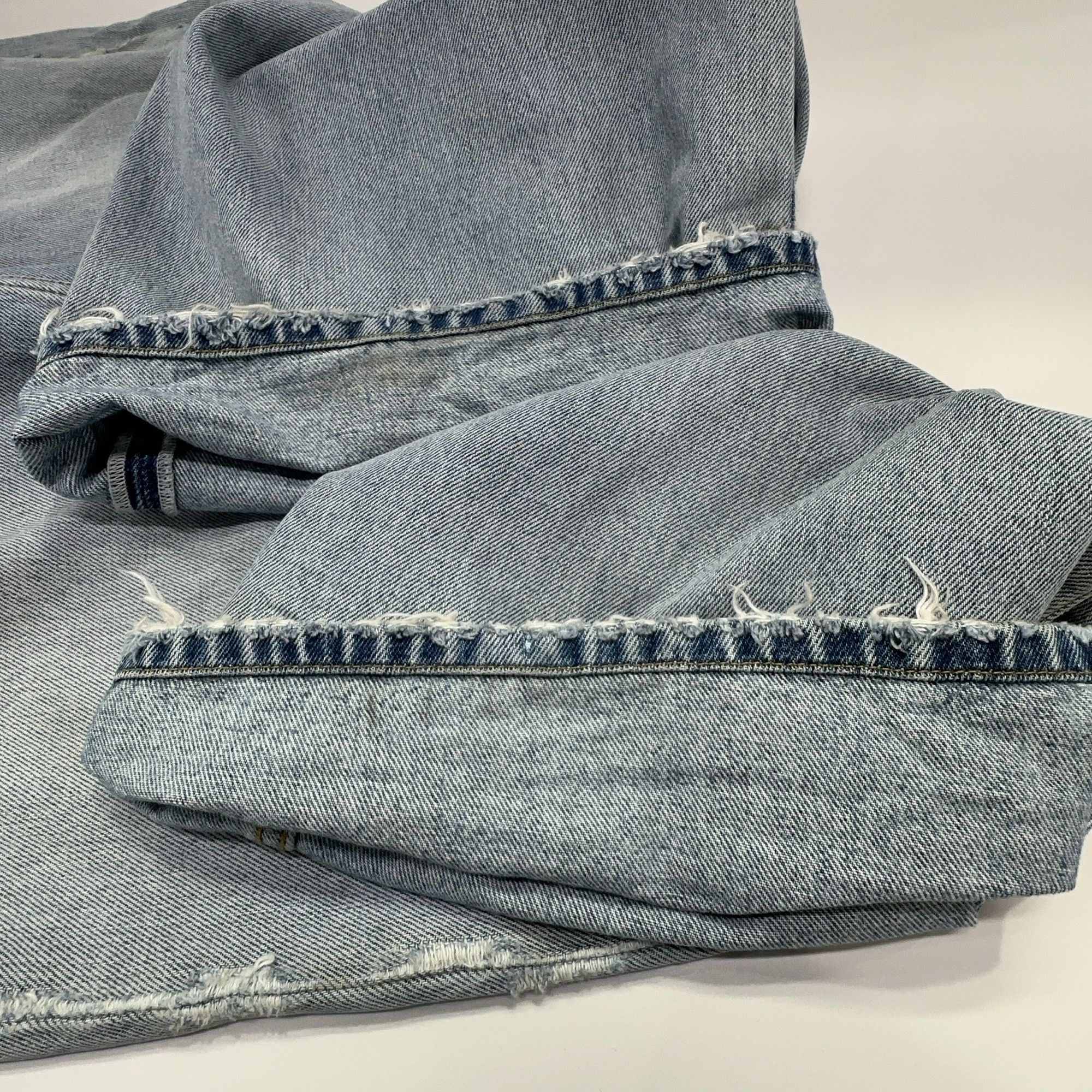 Balenciaga Balenciaga Light Blue Denim Jeans Size 25 Size 25" / US 0 / IT 36 - 7 Thumbnail