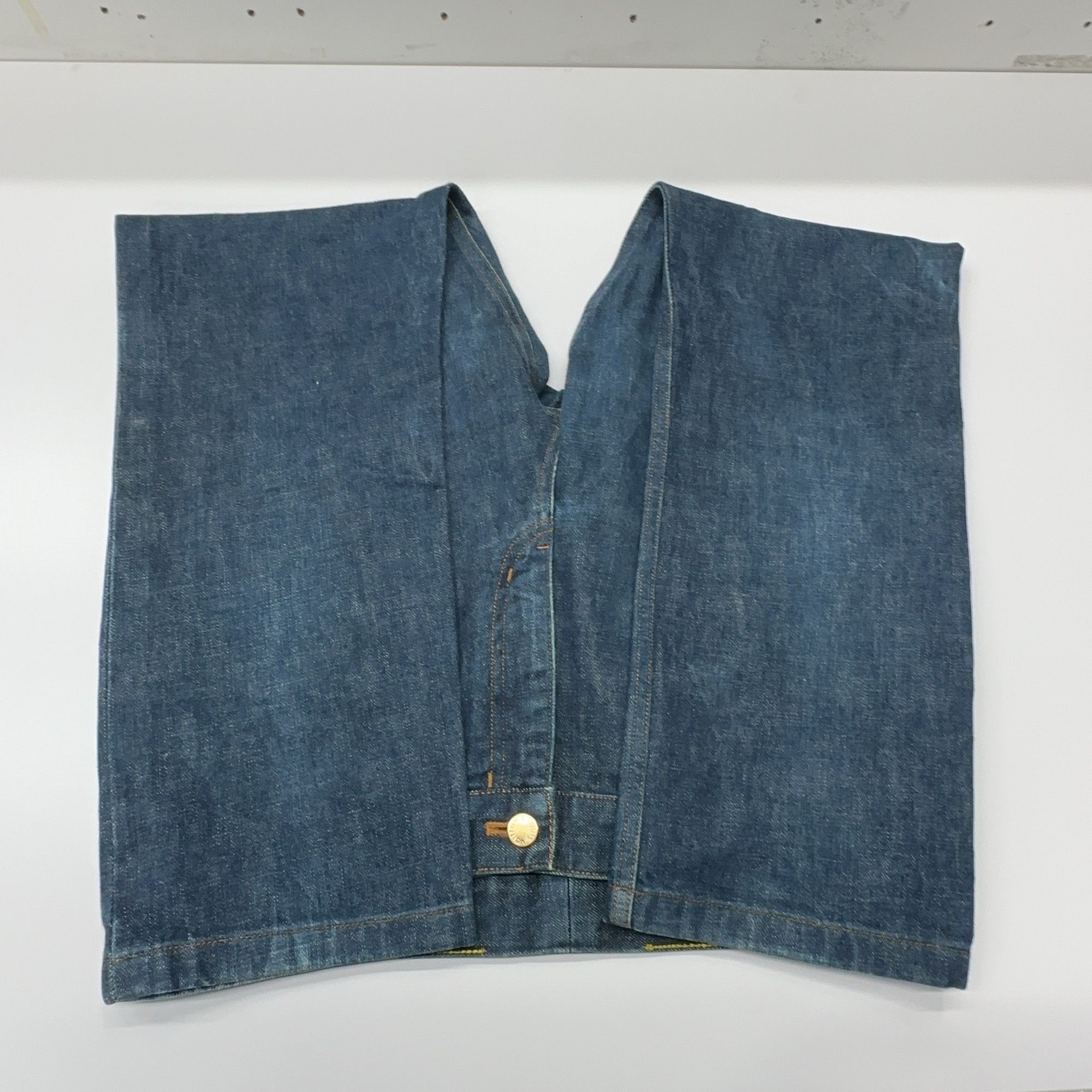 Louis Vuitton Louis Vuitton Classic Denim Jeans Size 34 Size US 34 / EU 50 - 8 Thumbnail