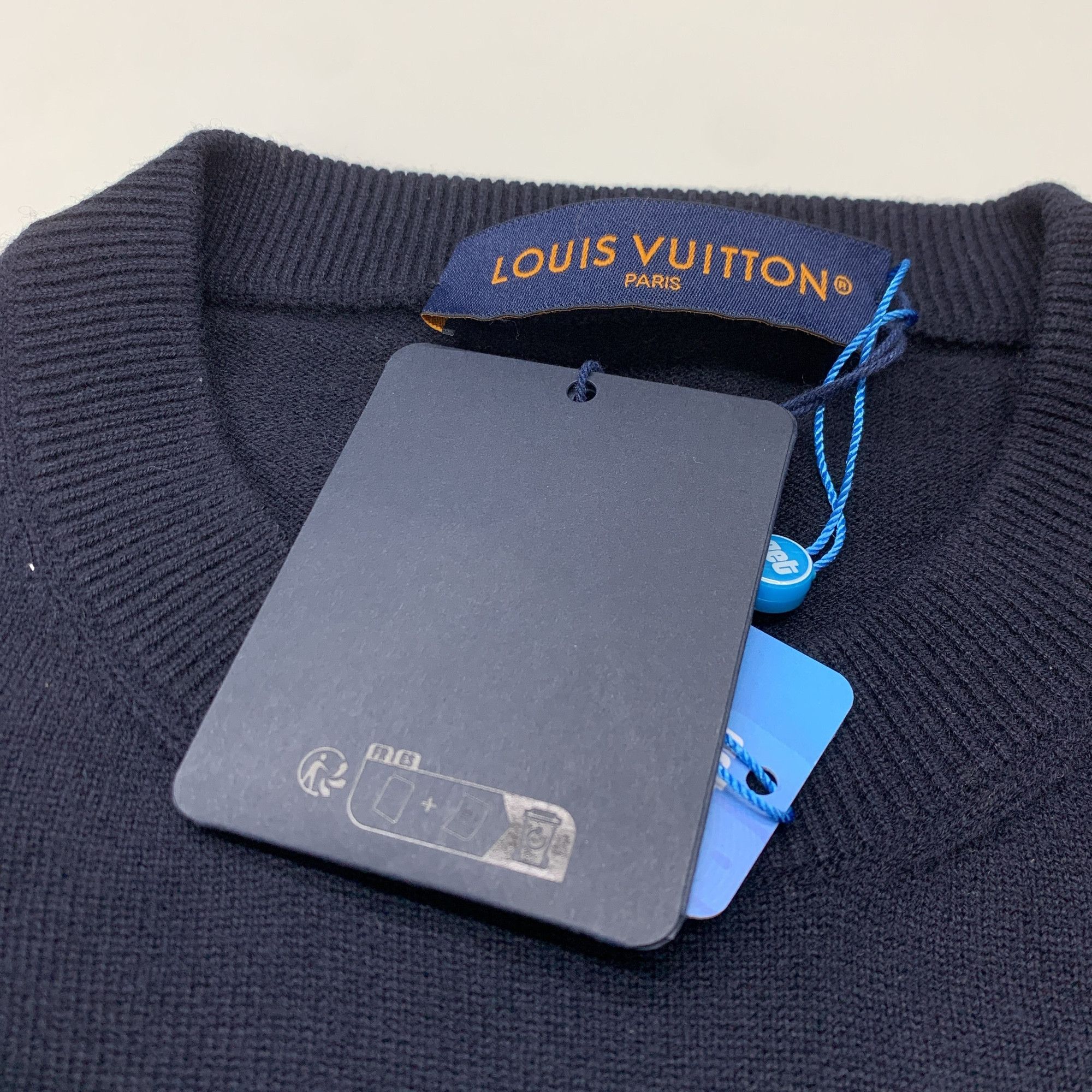 Louis Vuitton Louis Vuitton Monogram Sleeve Sweater Size M Size US M / EU 48-50 / 2 - 5 Thumbnail