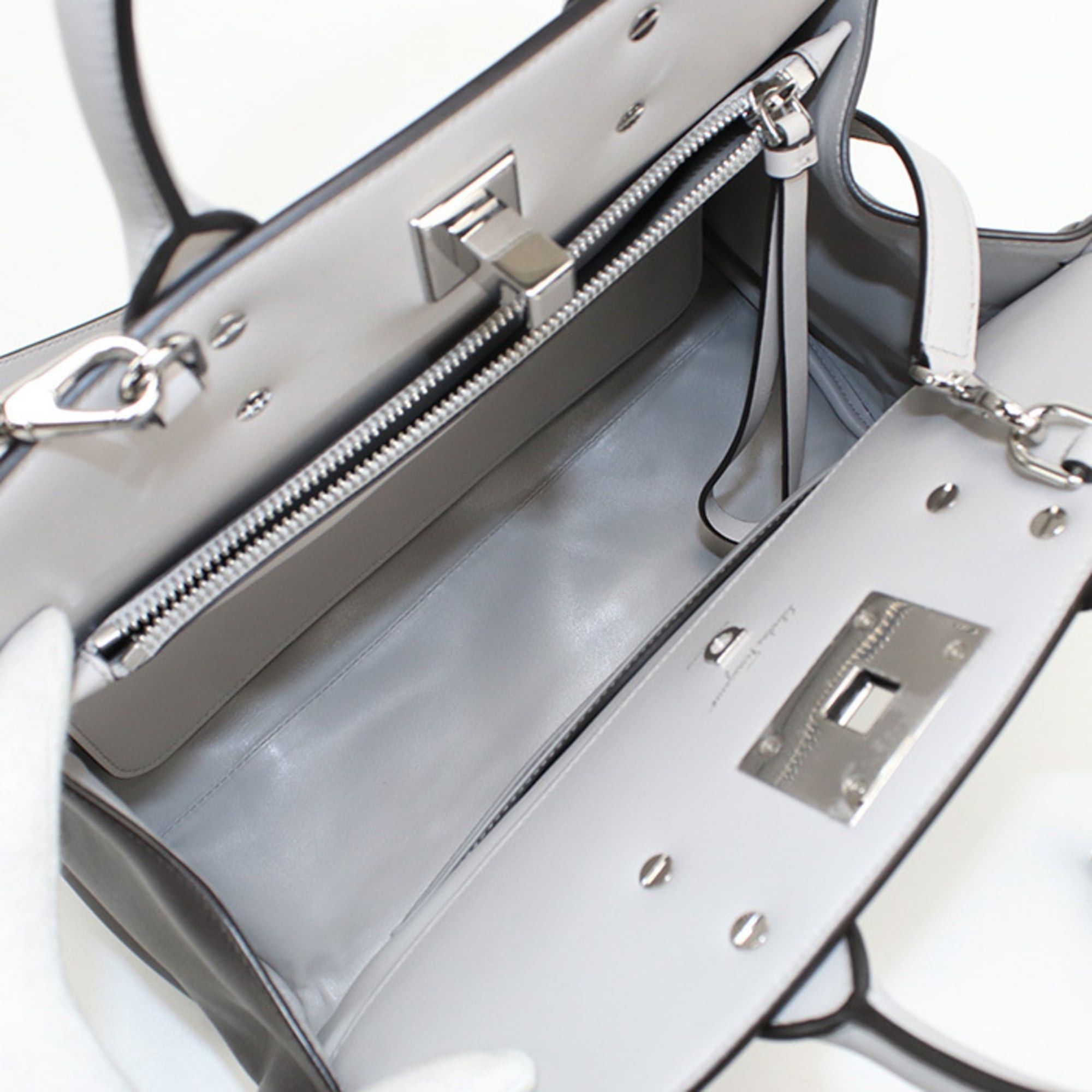 Salvatore Ferragamo Salvatore Ferragamo FERRAGAMO Ferragamo Handbag 21 H159 2WAY Gancini Women's Gray Size ONE SIZE - 3 Thumbnail