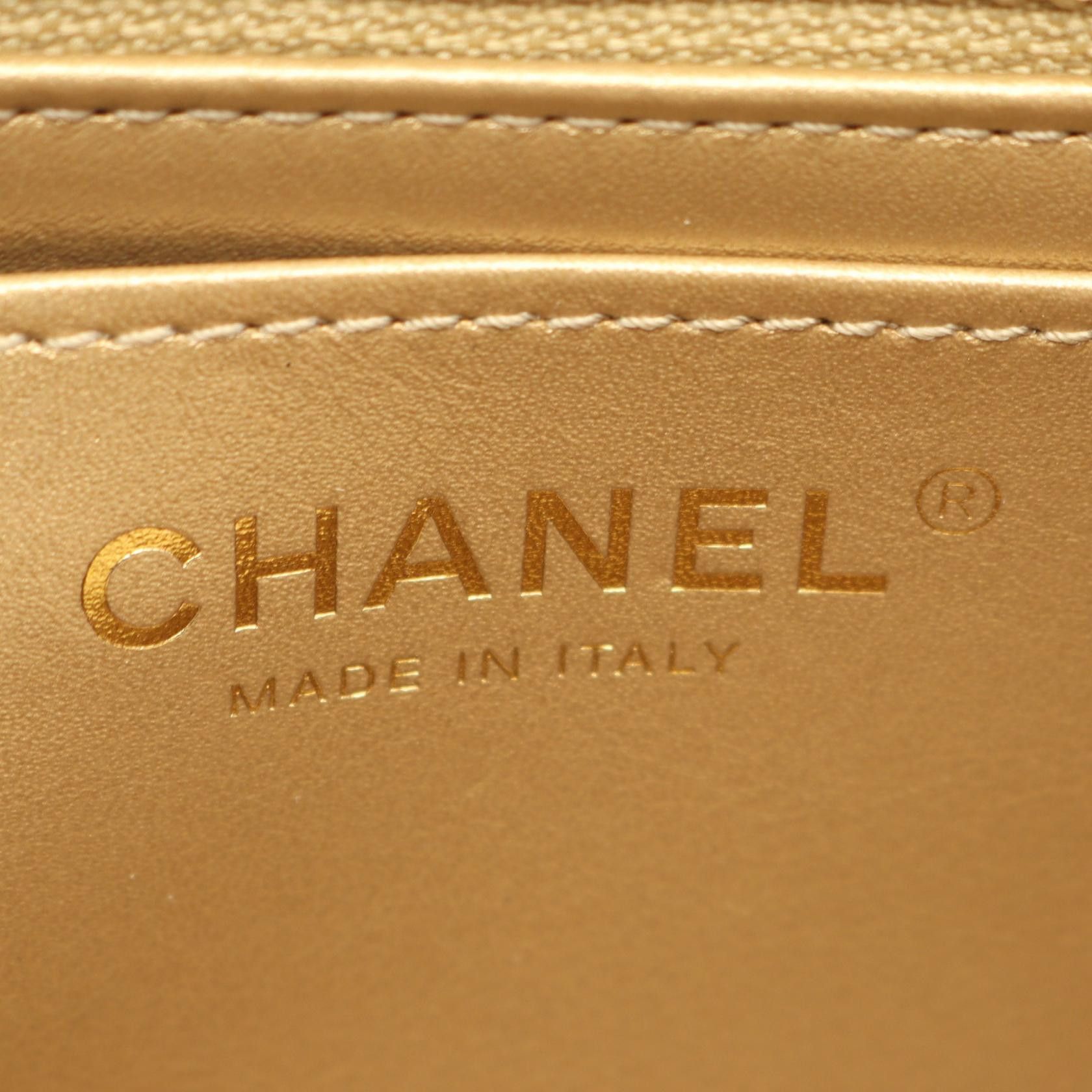 Chanel Chanel Chanel Matelasse Lambskin Shoulder Bag Leather Shoulder Bag DUTY FREE for USA Size ONE SIZE - 4 Thumbnail
