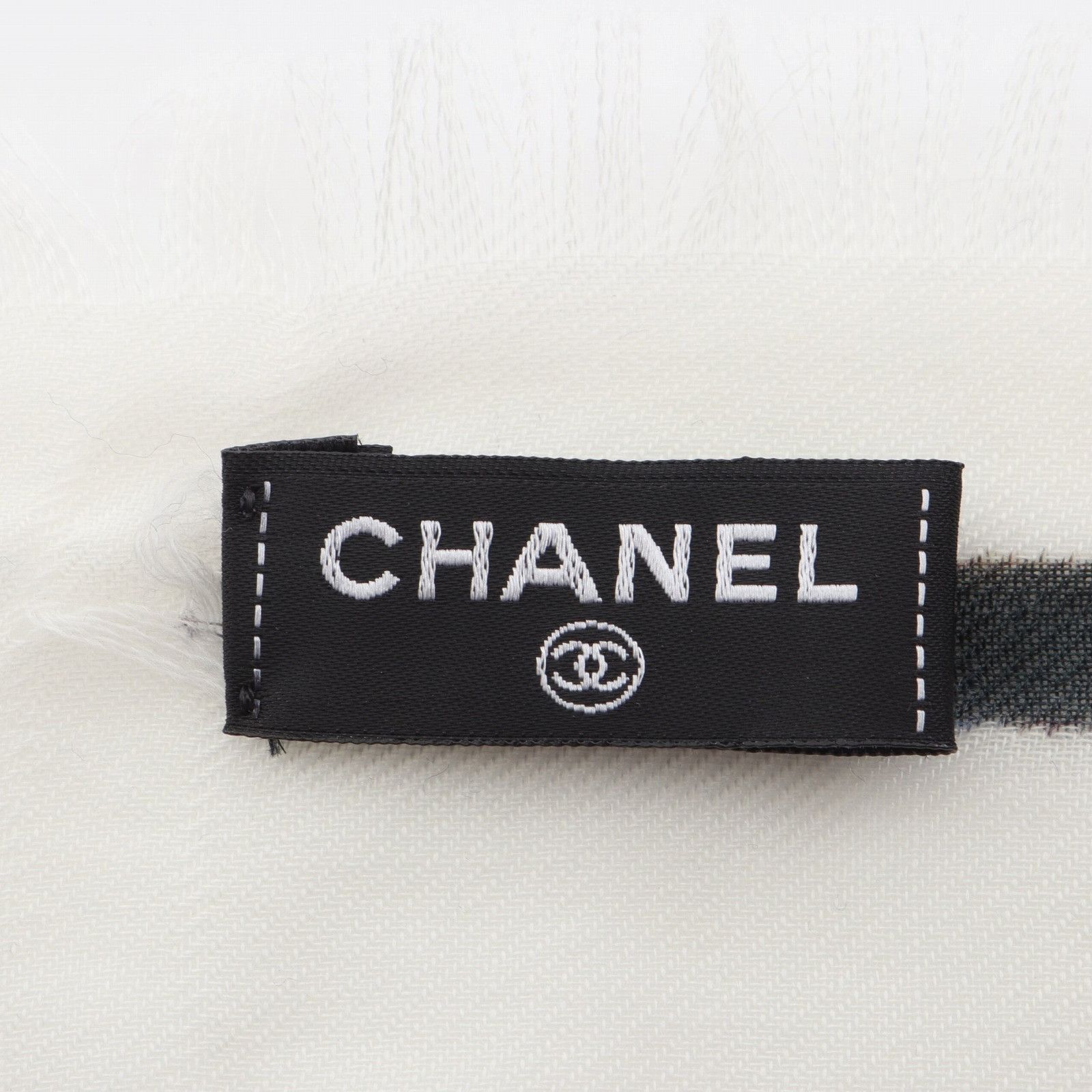 Chanel Chanel Chanel Cashmere Stole Textile Shawl DUTY FREE for USA Size ONE SIZE - 3 Thumbnail