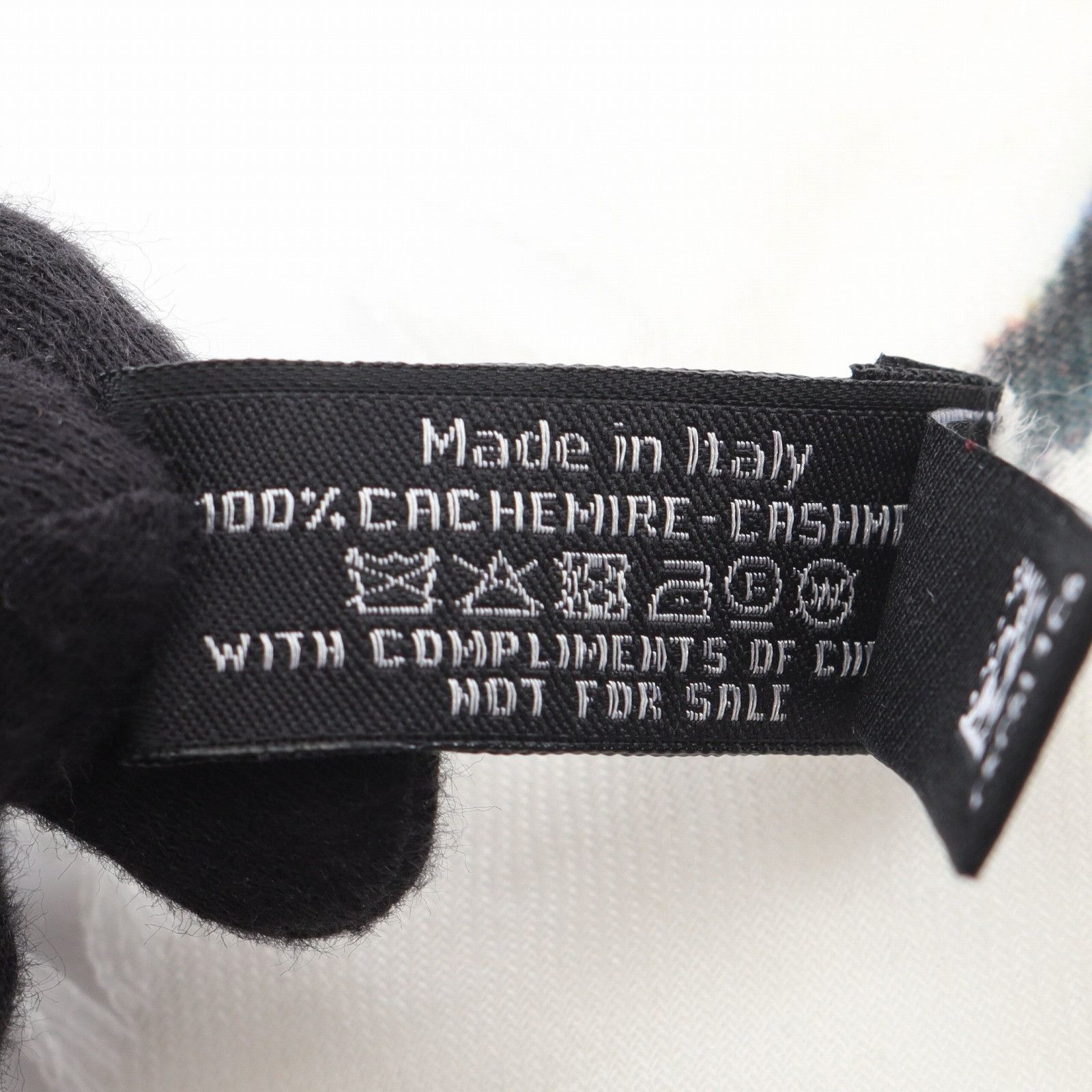 Chanel Chanel Chanel Cashmere Stole Textile Shawl DUTY FREE for USA Size ONE SIZE - 5 Thumbnail