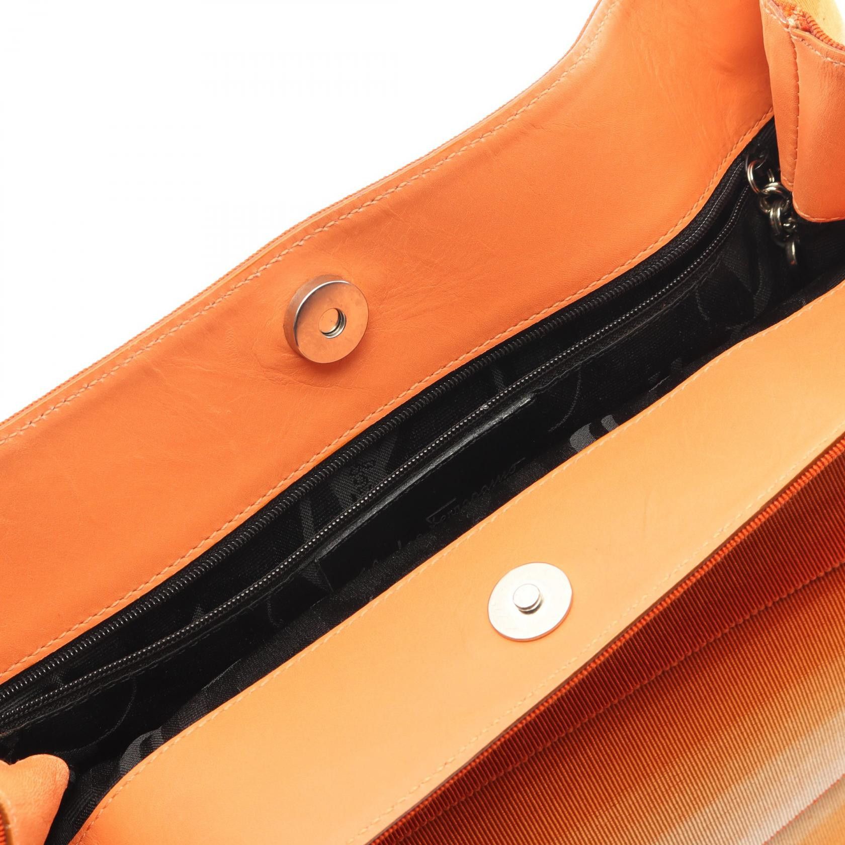 Salvatore Ferragamo Salvatore Ferragamo Salvatore Ferragamo Canvas Leather Shoulder Bag Leather Shoulder Bag DUTY FREE for USA Size ONE SIZE - 5 Thumbnail