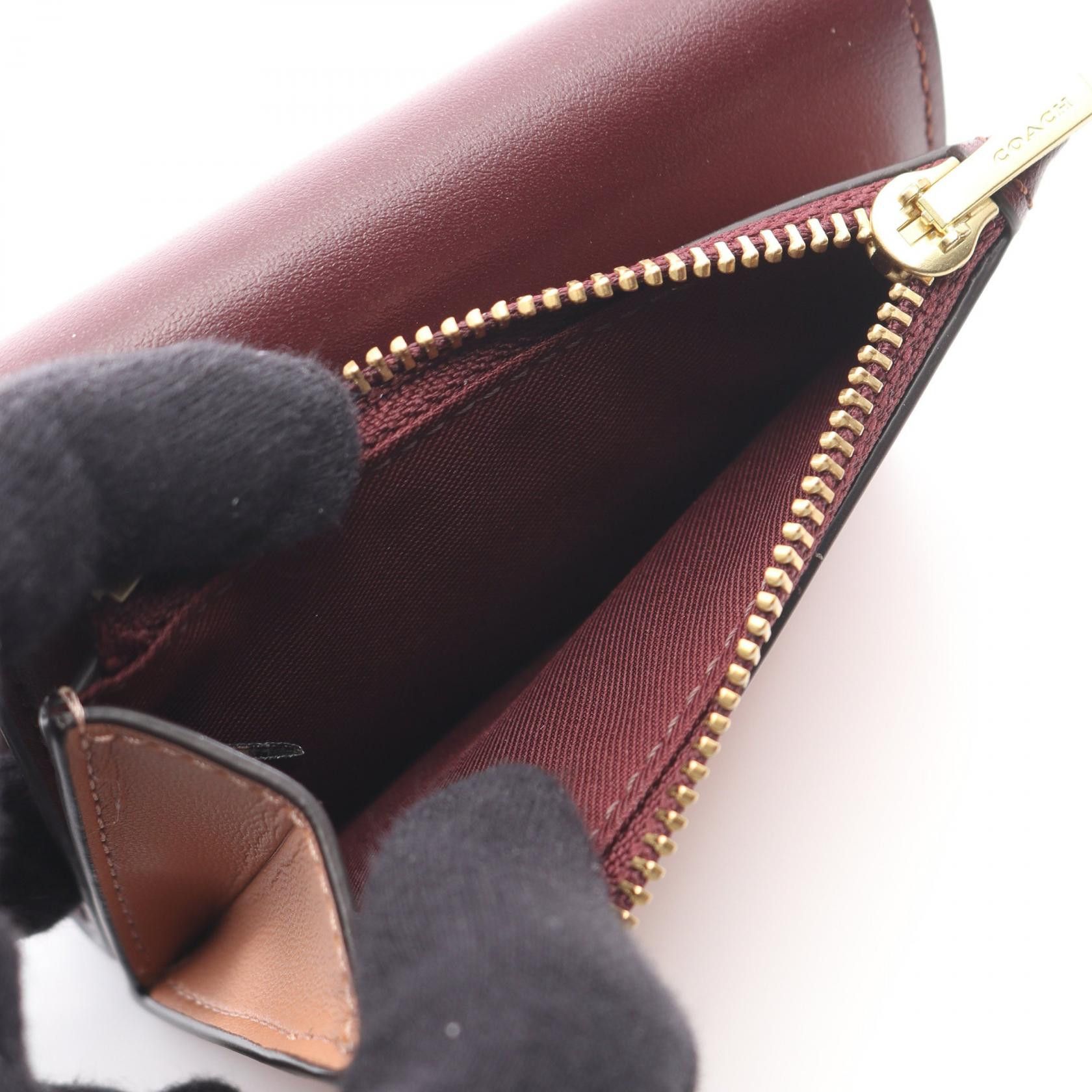Coach Coach COACH Essential Leather Trifold Wallet Leather Short Wallet CBF60B4XD2 DUTY FREE for USA Size ONE SIZE - 4 Thumbnail