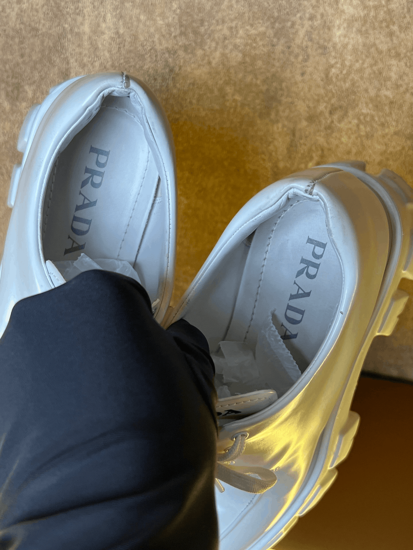 Prada Prada White Sawtooth Loafers Size US 5 / IT 35 - 7 Thumbnail