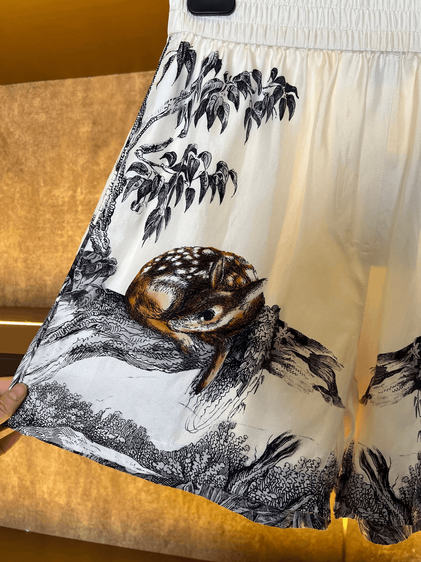 Burberry Burberry Silk Shorts Size 34" / US 12 / IT 48 - 3 Thumbnail