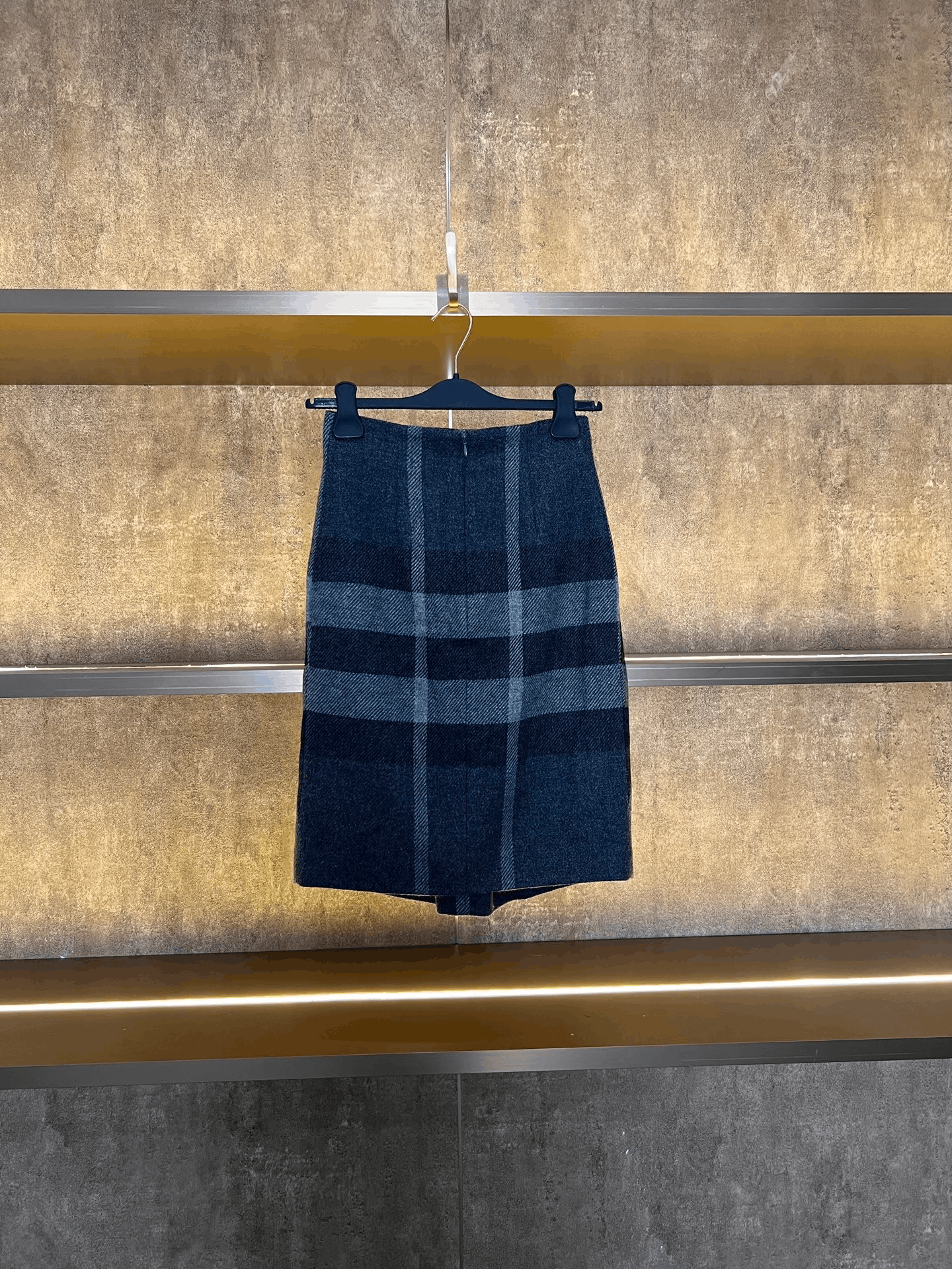 Burberry Burberry Wool Plaid Skirt Size 34" / US 12 / IT 48 - 2 Thumbnail