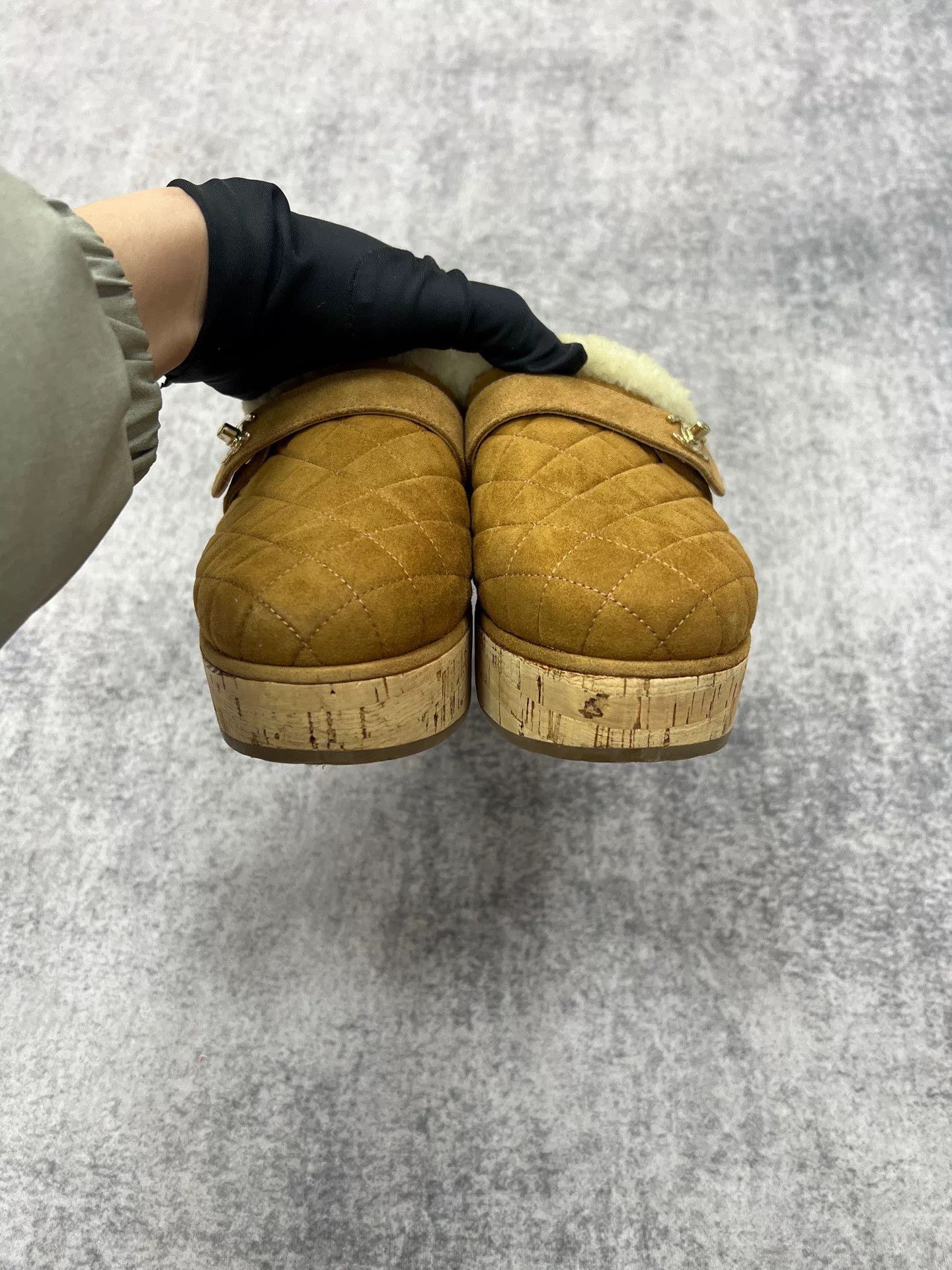 Chanel Chanel Slippers Size 37 Size US 6 / IT 36 - 7 Thumbnail