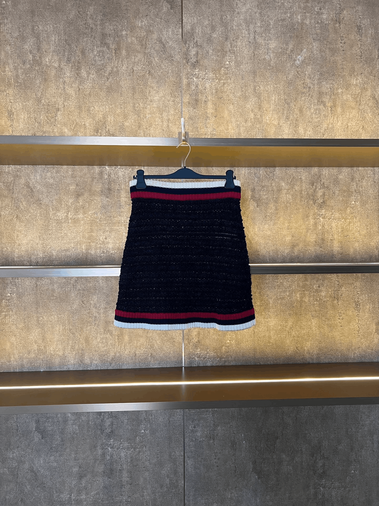 Gucci Gucci Gold Thread Short Skirt Size 38" / US 16 / IT 52 - 2 Thumbnail