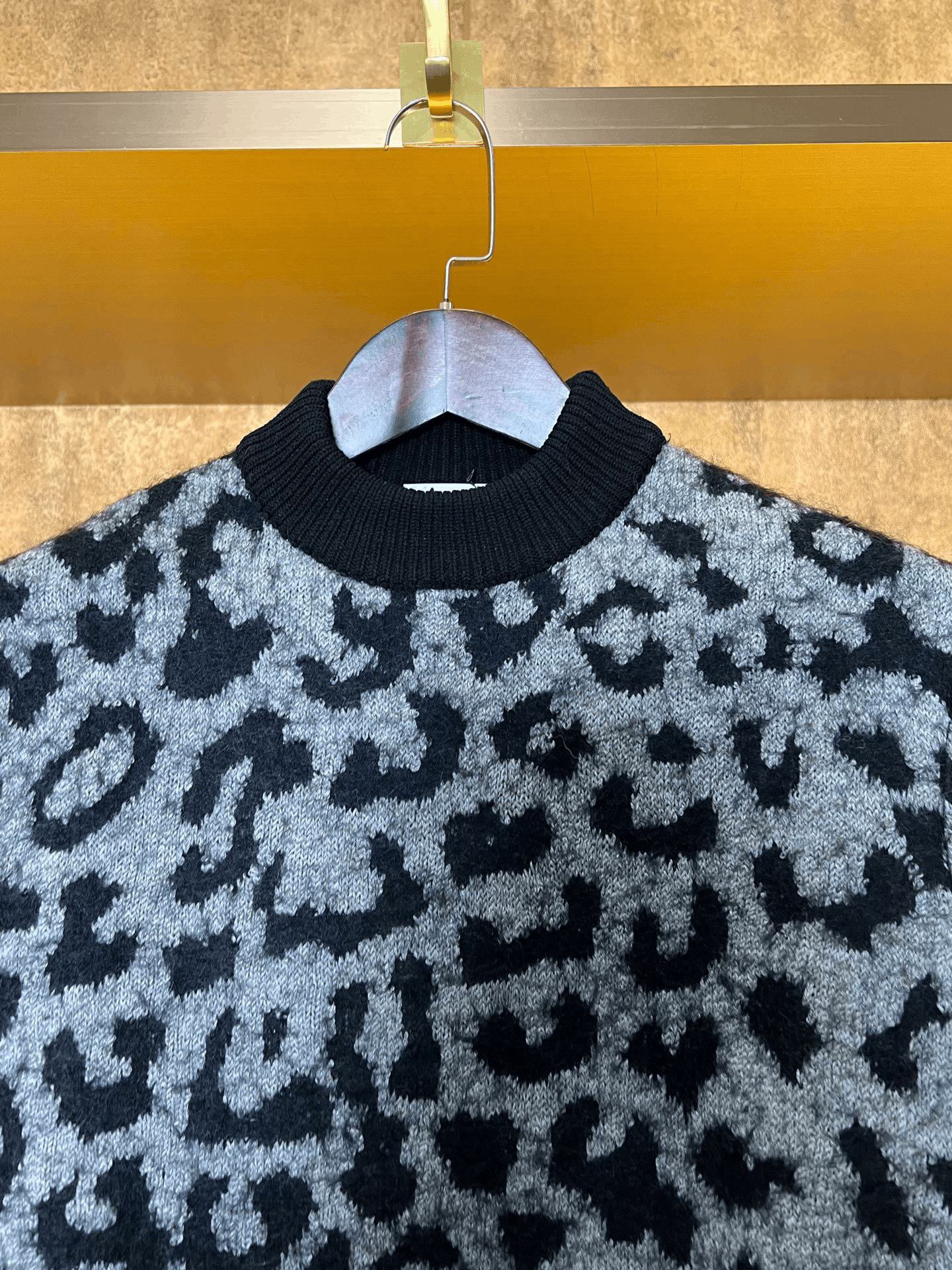 Acne Studios Acne Studios Leopard Print Sweater Size S / US 4 / IT 40 - 3 Thumbnail