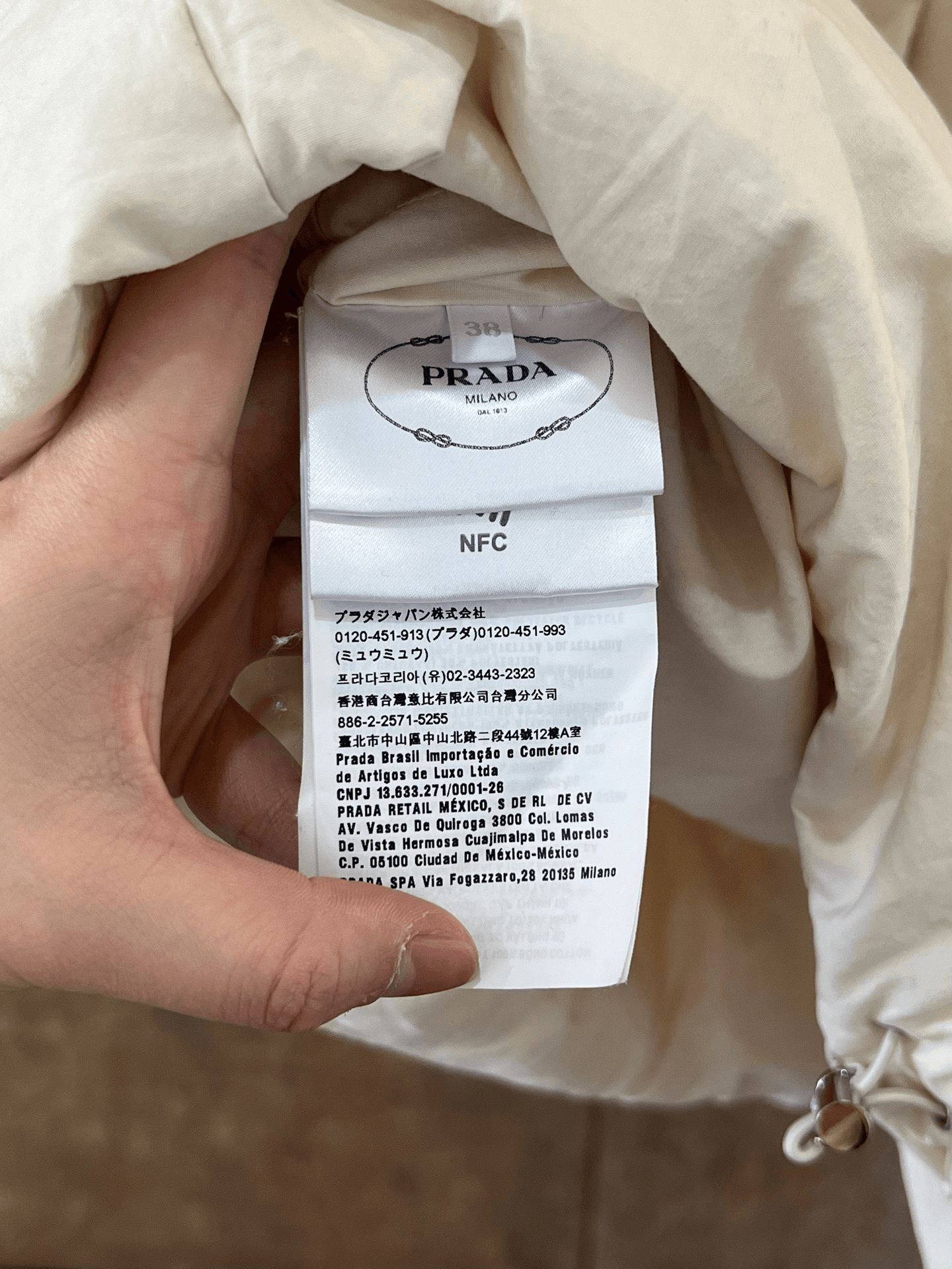 Prada Prada Milk White Down Vest Size S / US 4 / IT 40 - 4 Thumbnail