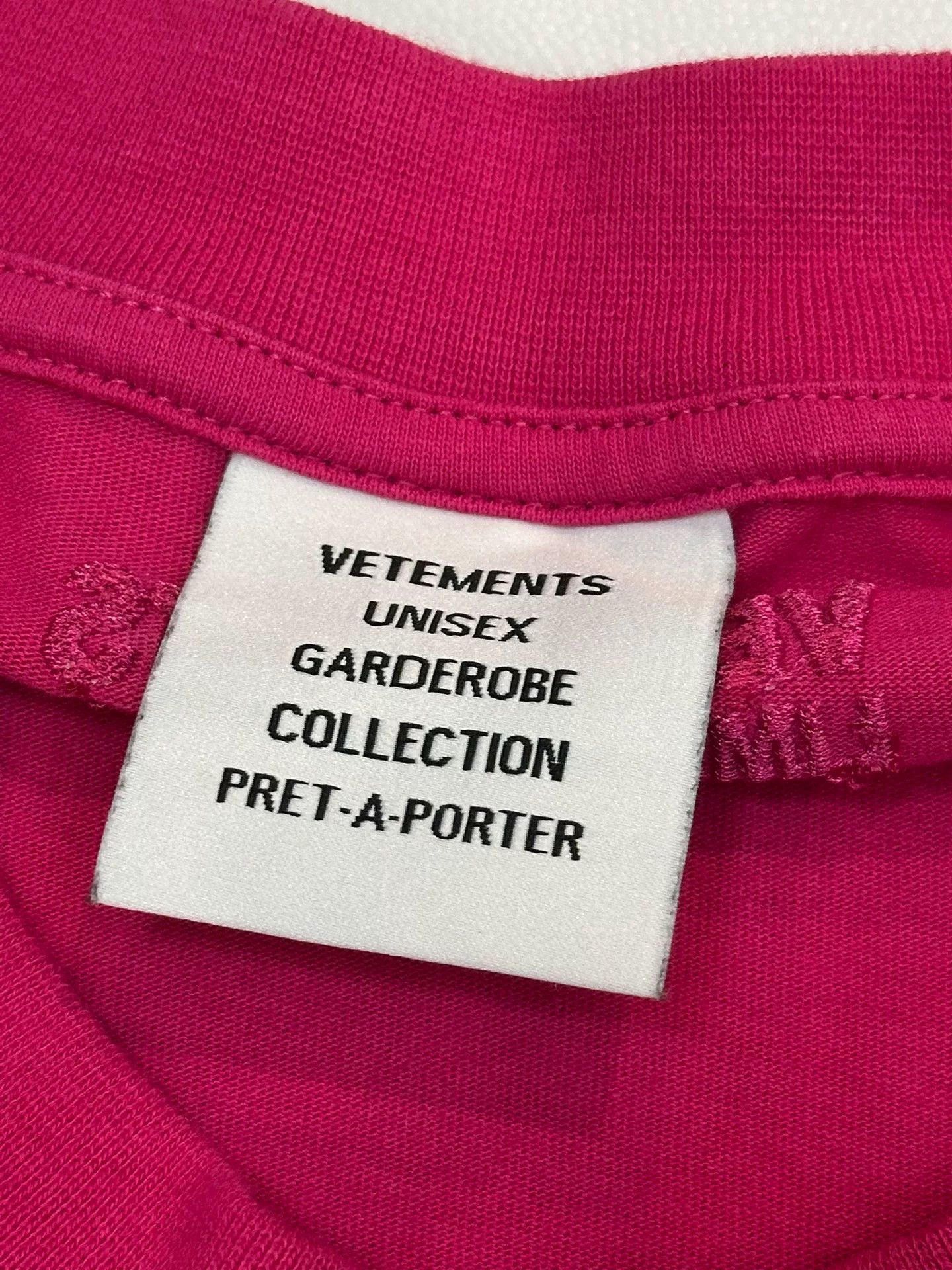 Vetements Vetements Gradient Pink Letter Tee Size S / US 4 / IT 40 - 2 Thumbnail