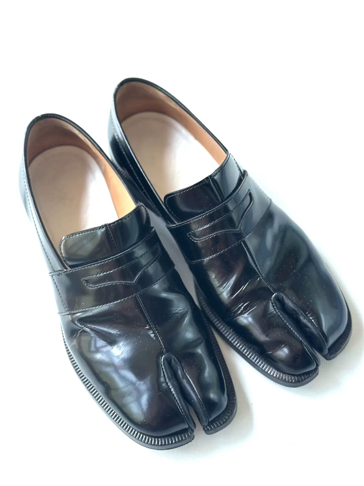 Maison Margiela Maison Margiela Black Patent Tabi Loafers Size US 5.5 / IT 35.5 - 2 Thumbnail