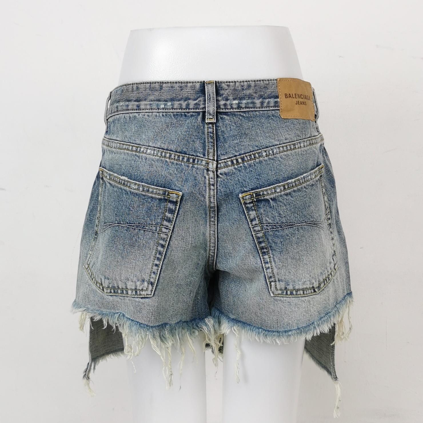 Balenciaga Balenciaga Women 36 Shorts Size 36" / US 14 / IT 50 - 2 Thumbnail