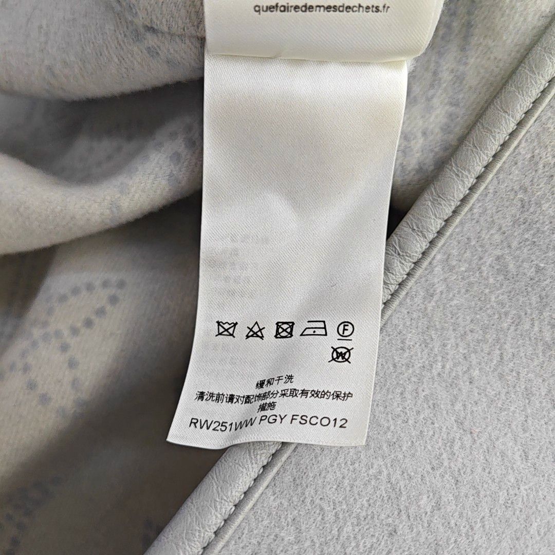 Louis Vuitton LOUIS VUITTON Monogram Hooded Wool Coat Size 36 Size XS / US 0-2 / IT 36-38 - 4 Thumbnail