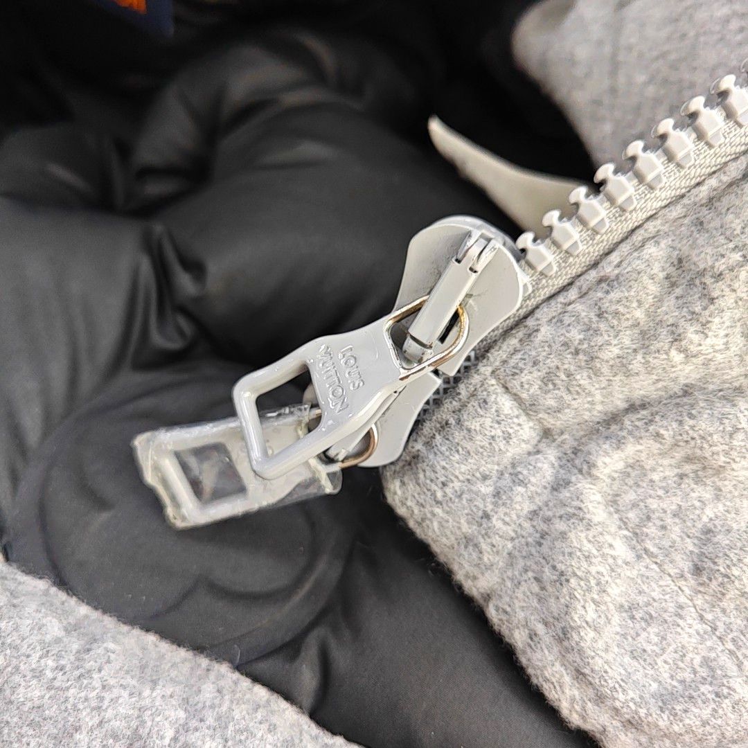 Louis Vuitton Louis Vuitton Monogram Cashmere Down Jacket Size S Size US S / EU 44-46 / 1 - 5 Thumbnail