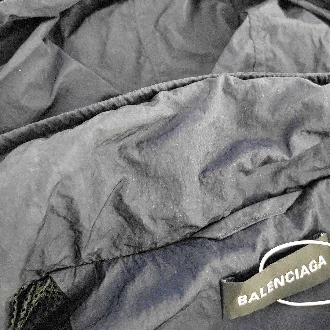 Balenciaga Balenciaga Embroidered Logo Anorak Size S Size US S / EU 44-46 / 1 - 7 Thumbnail