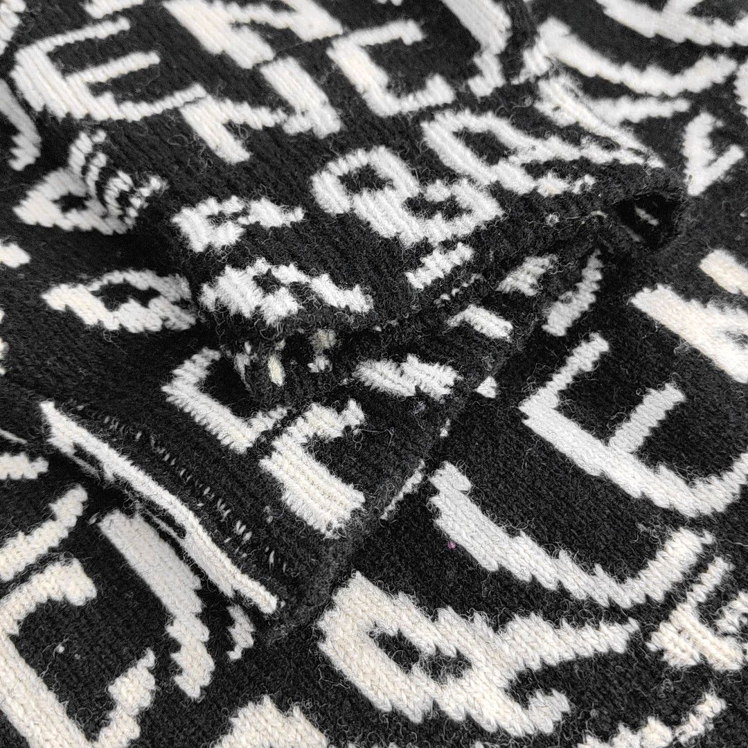 Balenciaga BALENCIAGA All-Over Logo Turtleneck Sweater Size XS Size US XS / EU 42 / 0 - 9 Thumbnail