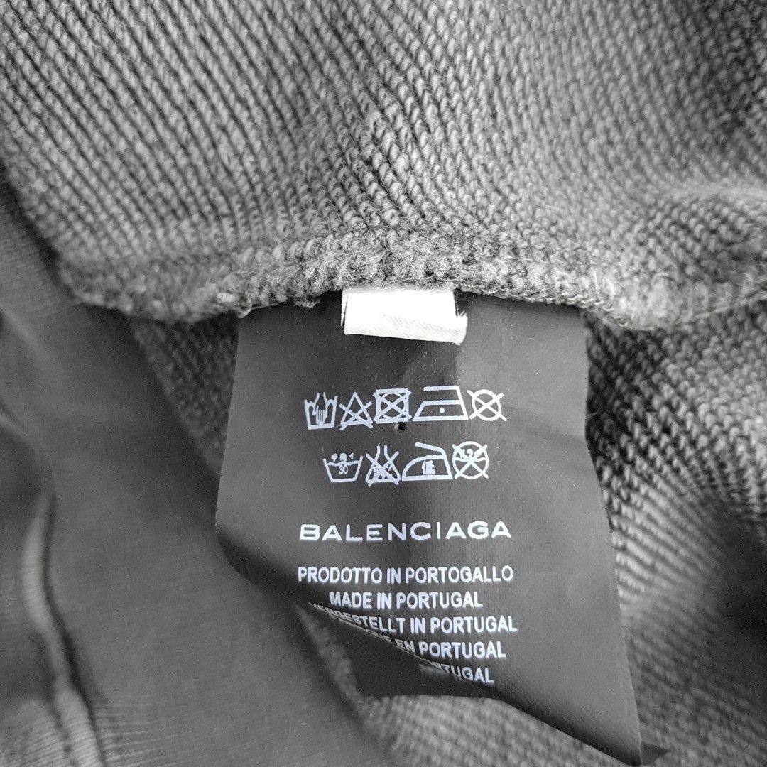 Balenciaga Balenciaga Graphic Print Hoodie Size S Size S / US 4 / IT 40 - 4 Thumbnail
