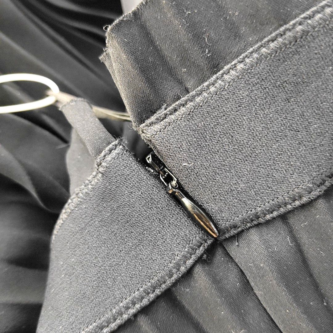 Balenciaga Balenciaga Pleated Midi Skirt Size 38 Size 27" / US 4 / IT 40 - 6 Thumbnail