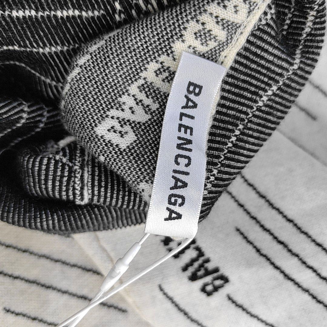 Balenciaga Balenciaga All Over Logo Wool Sweater Size M Size M / US 6-8 / IT 42-44 - 7 Thumbnail