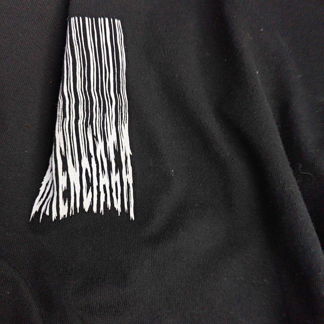 Balenciaga Balenciaga Barcode Print T-Shirt Size XS Size US XS / EU 42 / 0 - 5 Thumbnail