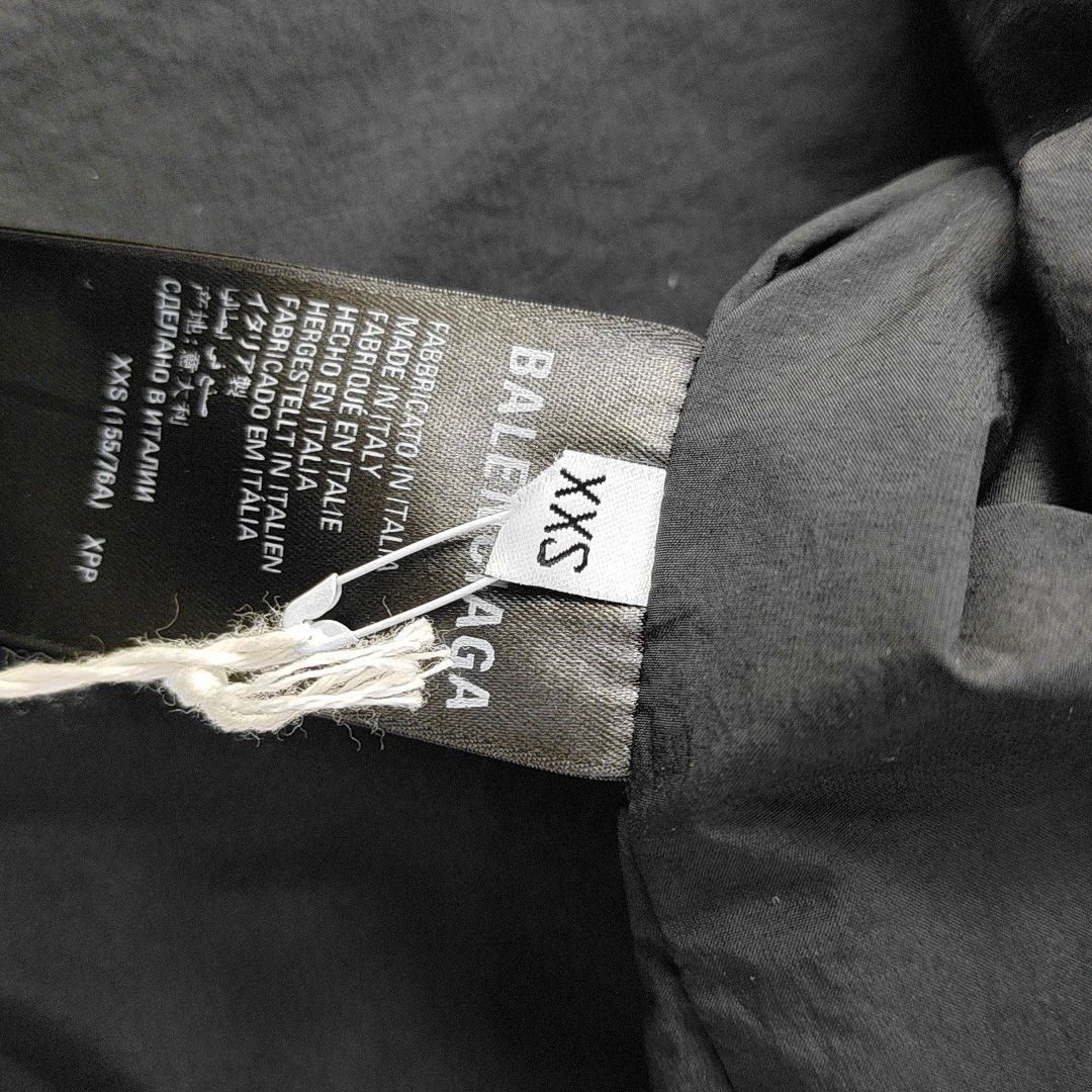 Balenciaga Balenciaga Nylon Windbreaker Size XXS Size US XXS / EU 40 - 5 Thumbnail