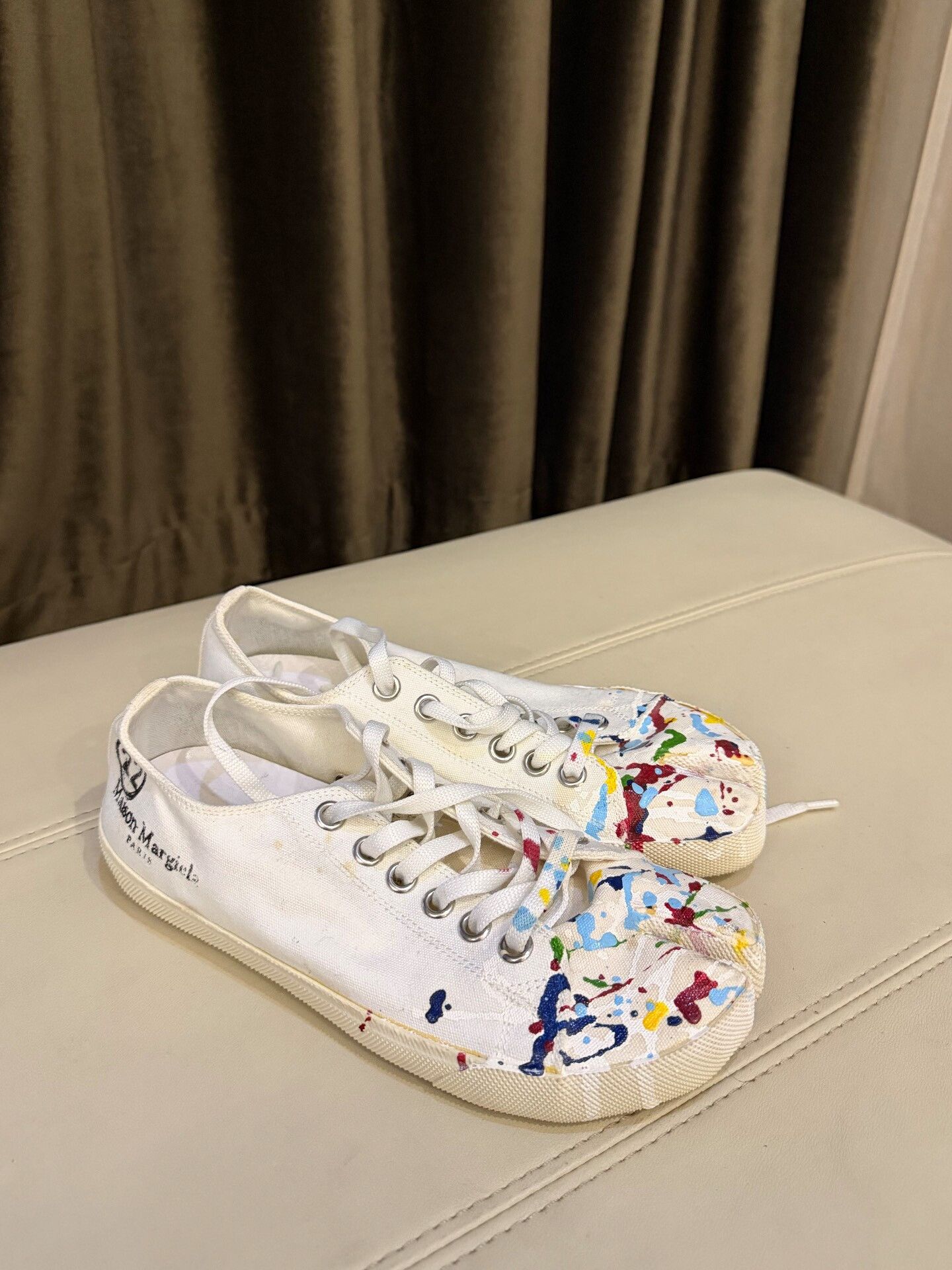 Maison Margiela Maison Margiela Tabi White Splatter Sneakers Size US 6 / IT 36 - 3 Thumbnail