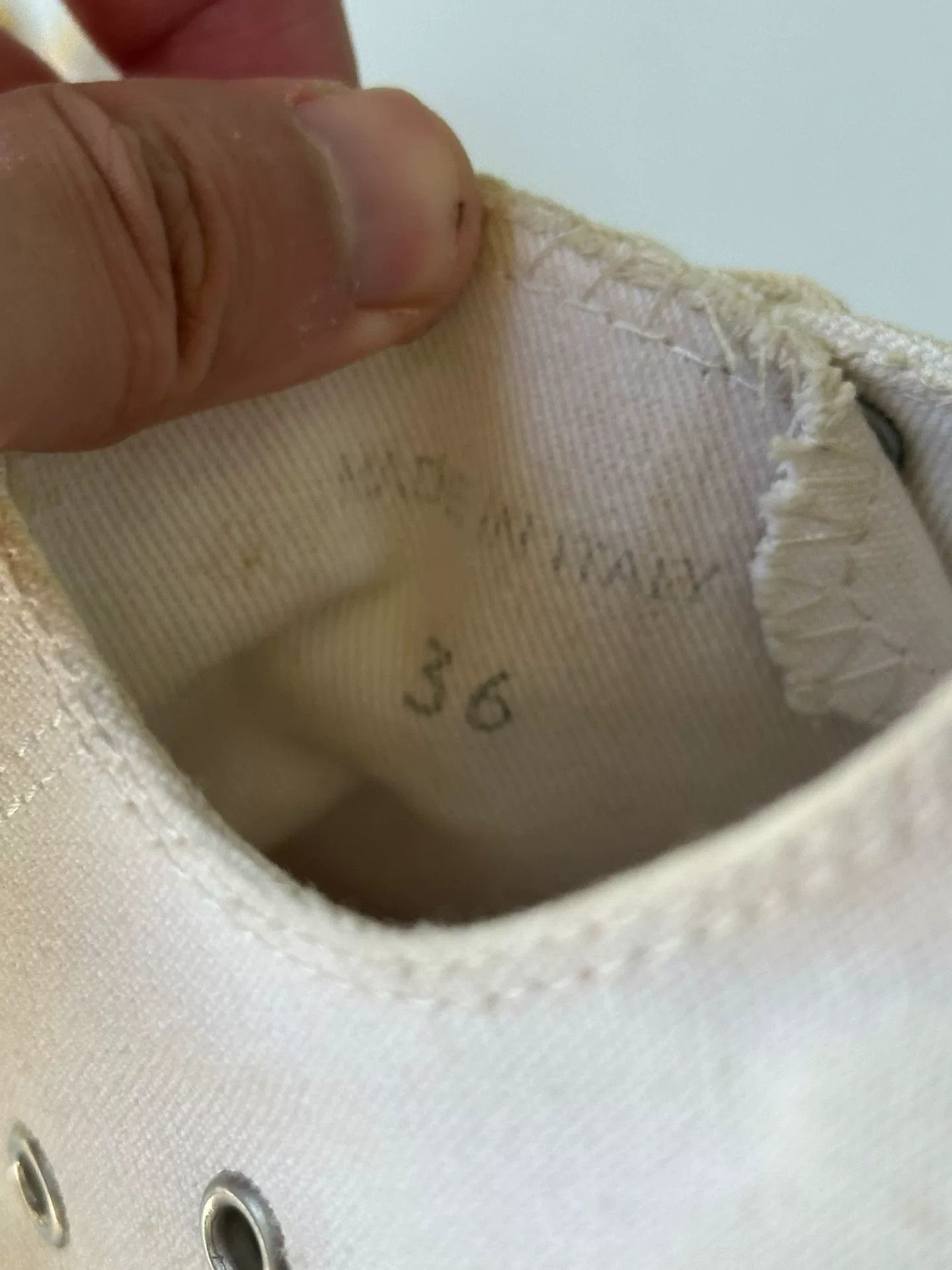 Maison Margiela Maison Margiela White Tabi Canvas Shoes Size US 5 / IT 35 - 8 Thumbnail