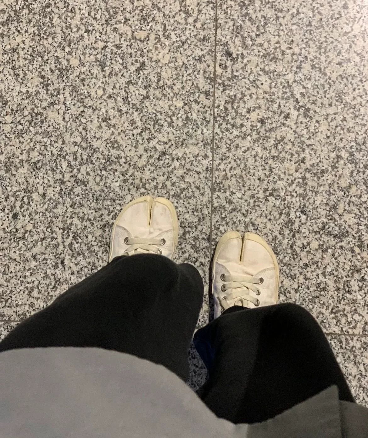 Maison Margiela Maison Margiela White Tabi Canvas Shoes Size US 5 / IT 35 - 6 Thumbnail