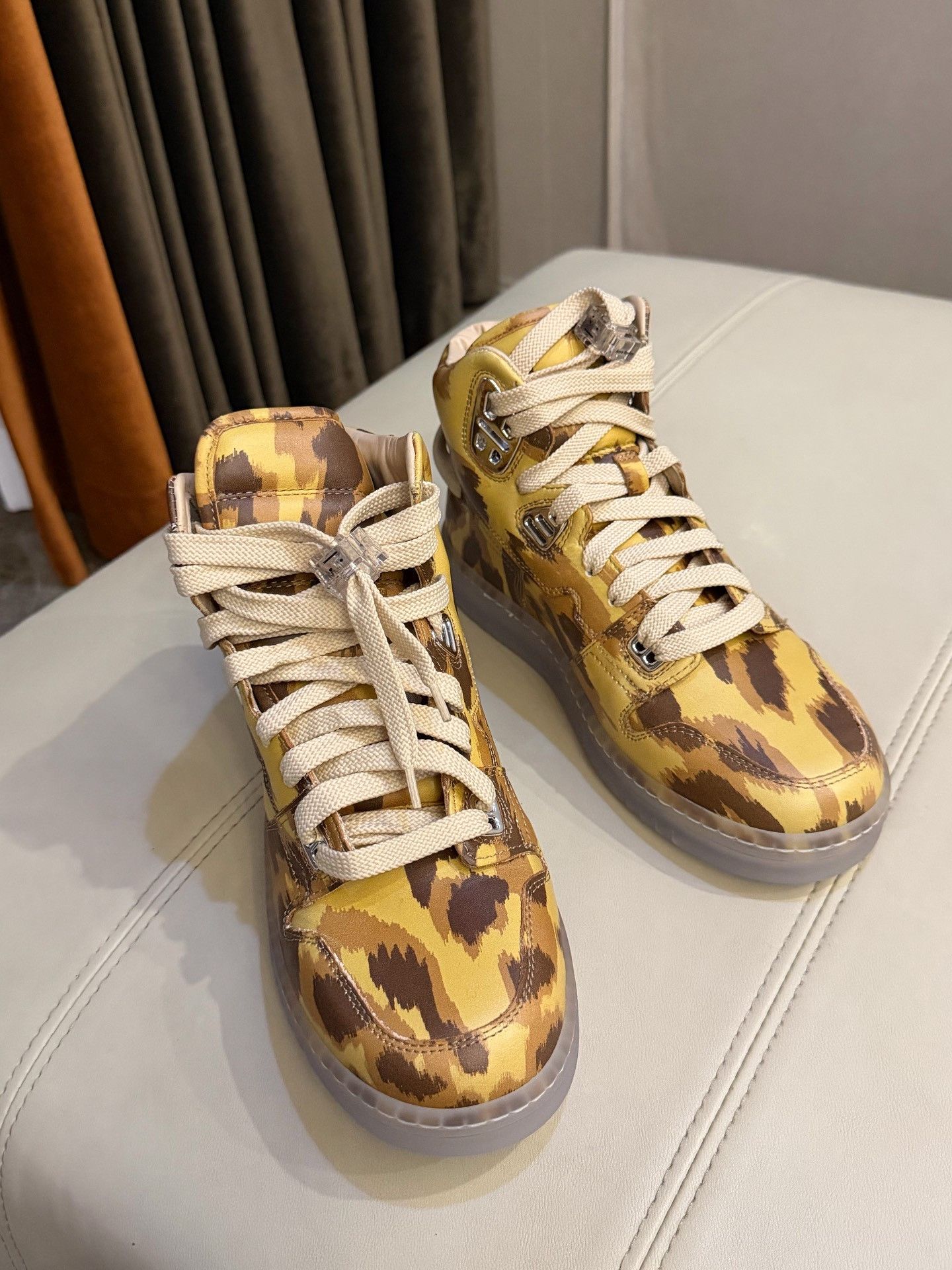Acne Studios Acne Studios Leopard High-Top Sneakers Size US 7 / IT 37 - 2 Thumbnail
