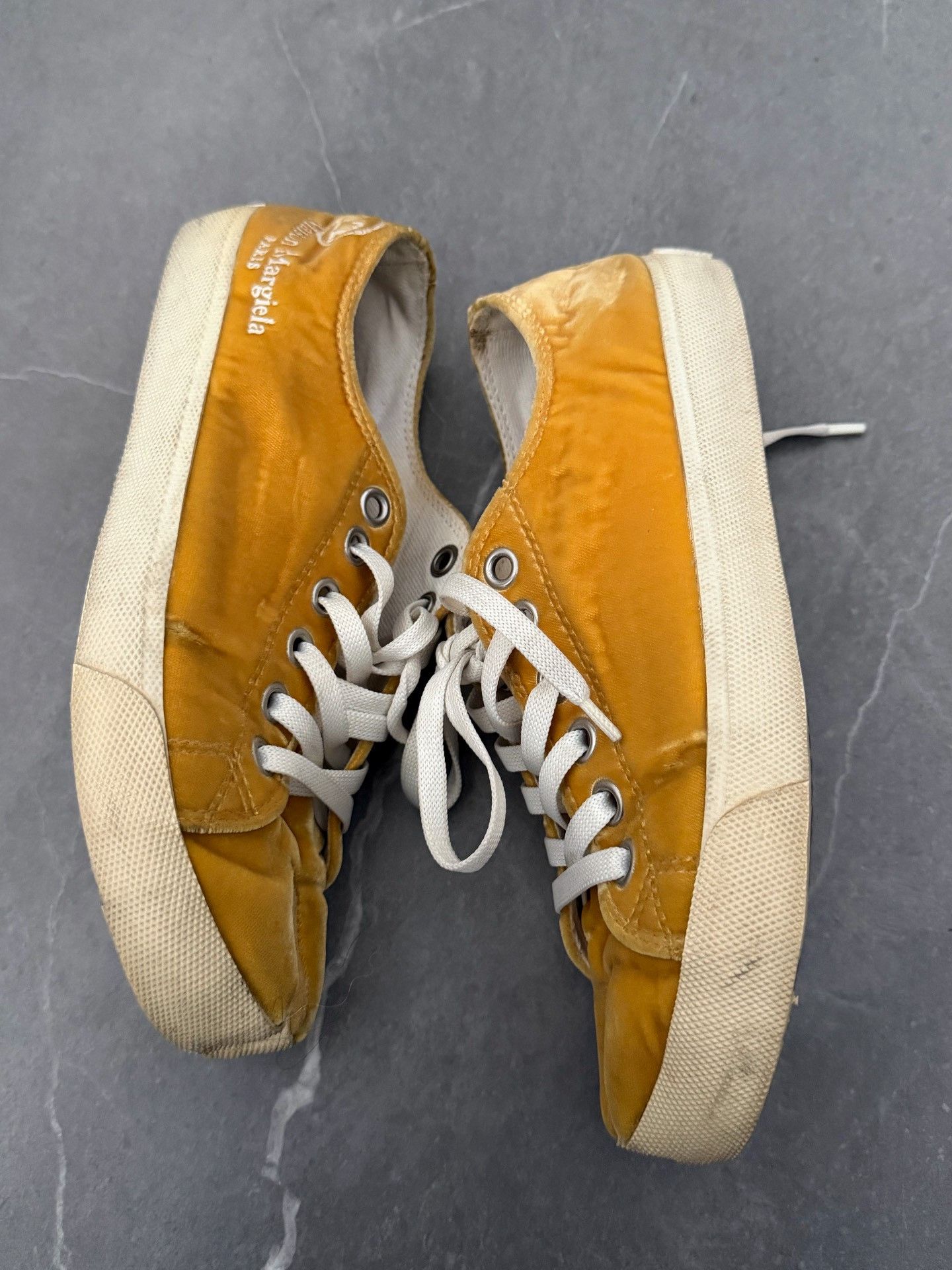 Maison Margiela Maison Margiela Tabi Yellow Velvet Shoes Size US 6 / IT 36 - 4 Thumbnail