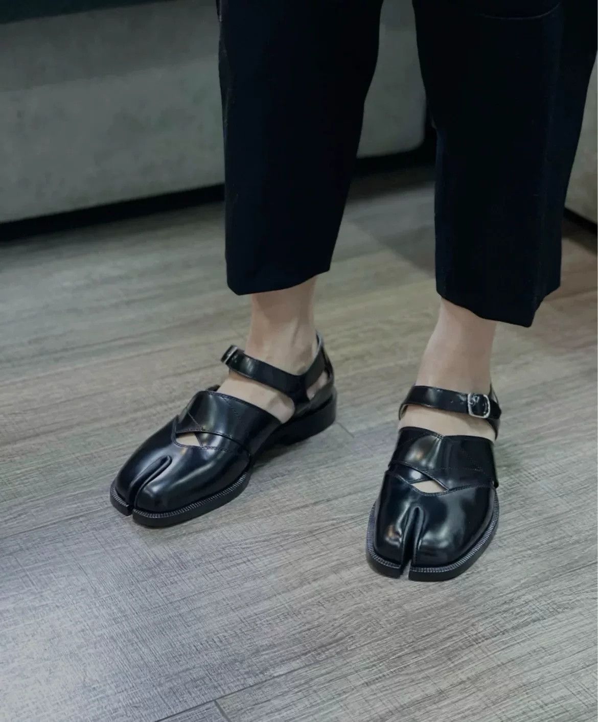 Maison Margiela Maison Margiela Vintage Cross-Strap Mary Janes Size US 5 / IT 35 - 6 Thumbnail
