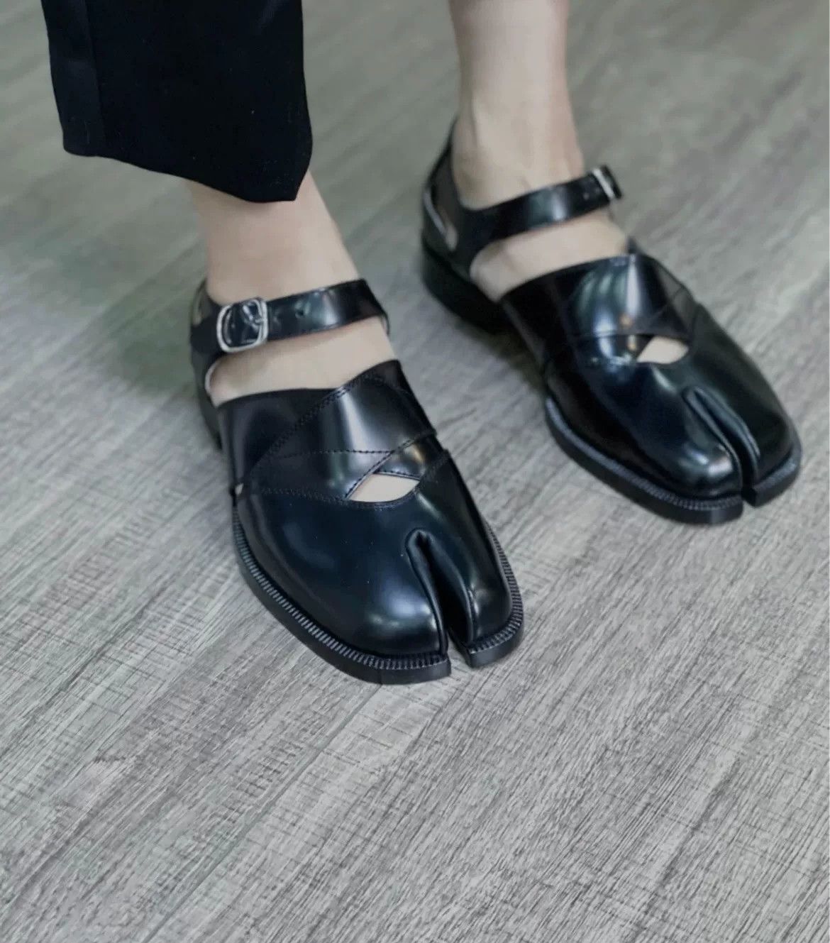 Maison Margiela Maison Margiela Vintage Cross-Strap Mary Janes Size US 5 / IT 35 - 8 Thumbnail