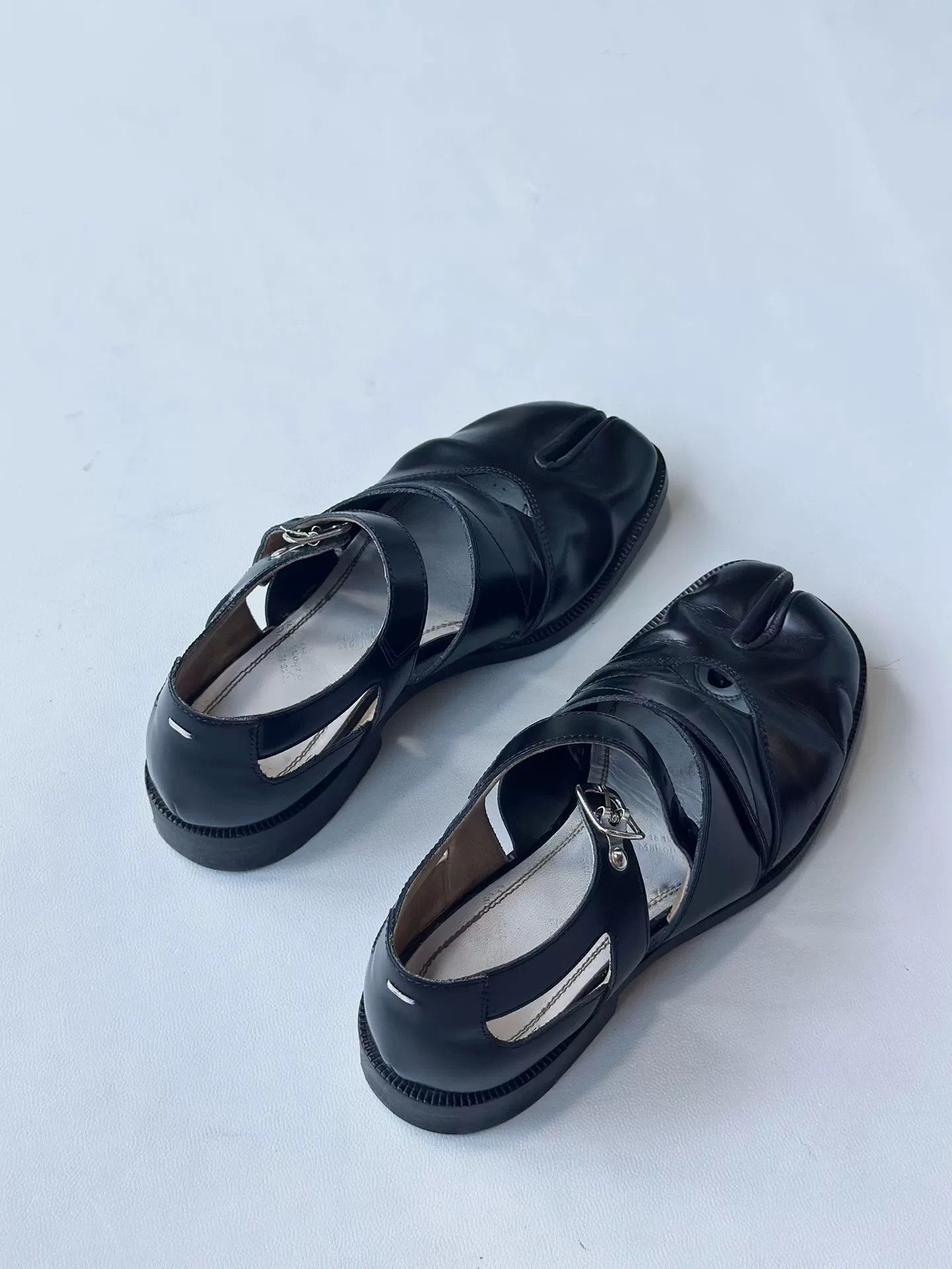 Maison Margiela Maison Margiela Vintage Cross-Strap Mary Janes Size US 5 / IT 35 - 2 Thumbnail