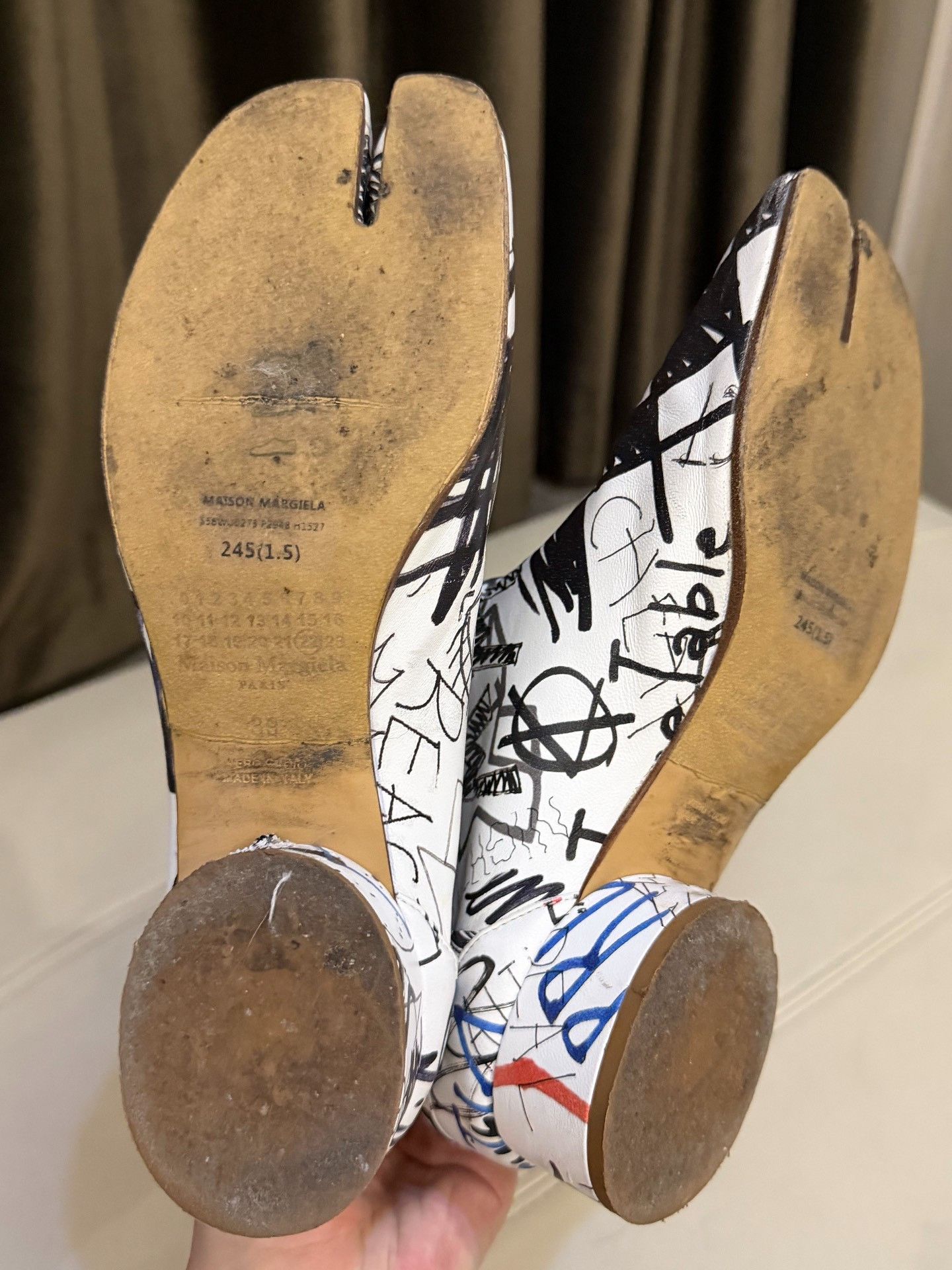 Maison Margiela Maison Margiela Tabi Graffiti Limited Size US 7 / IT 37 - 3 Thumbnail