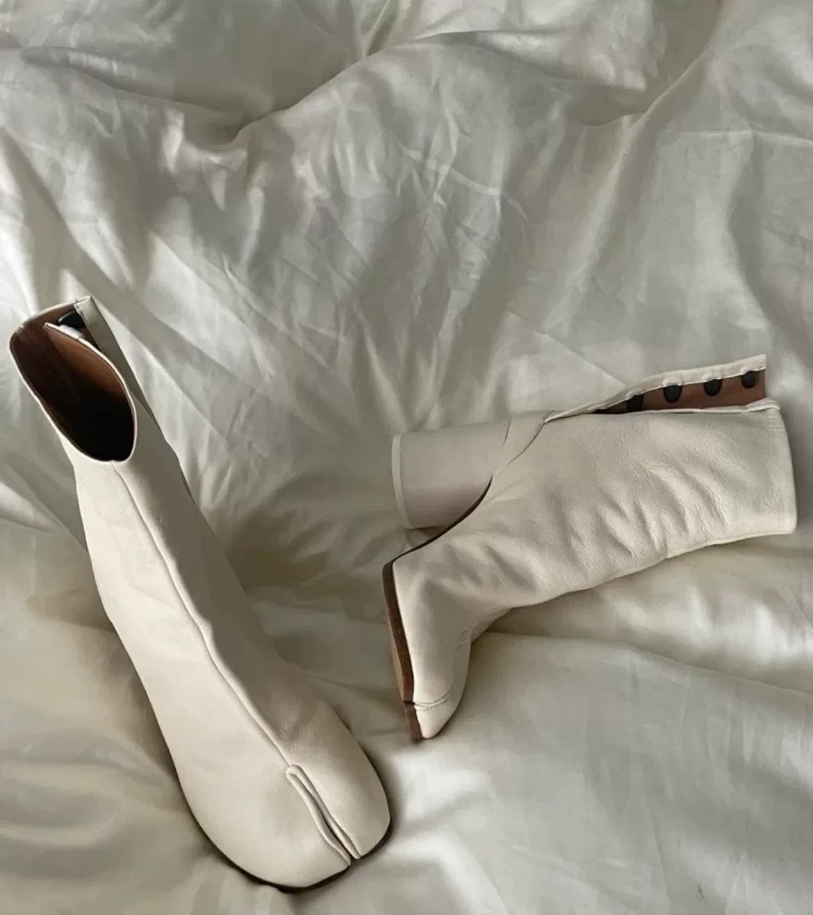 Maison Margiela Maison Margiela Tabi Toe Boots White Size US 7 / IT 37 - 4 Thumbnail