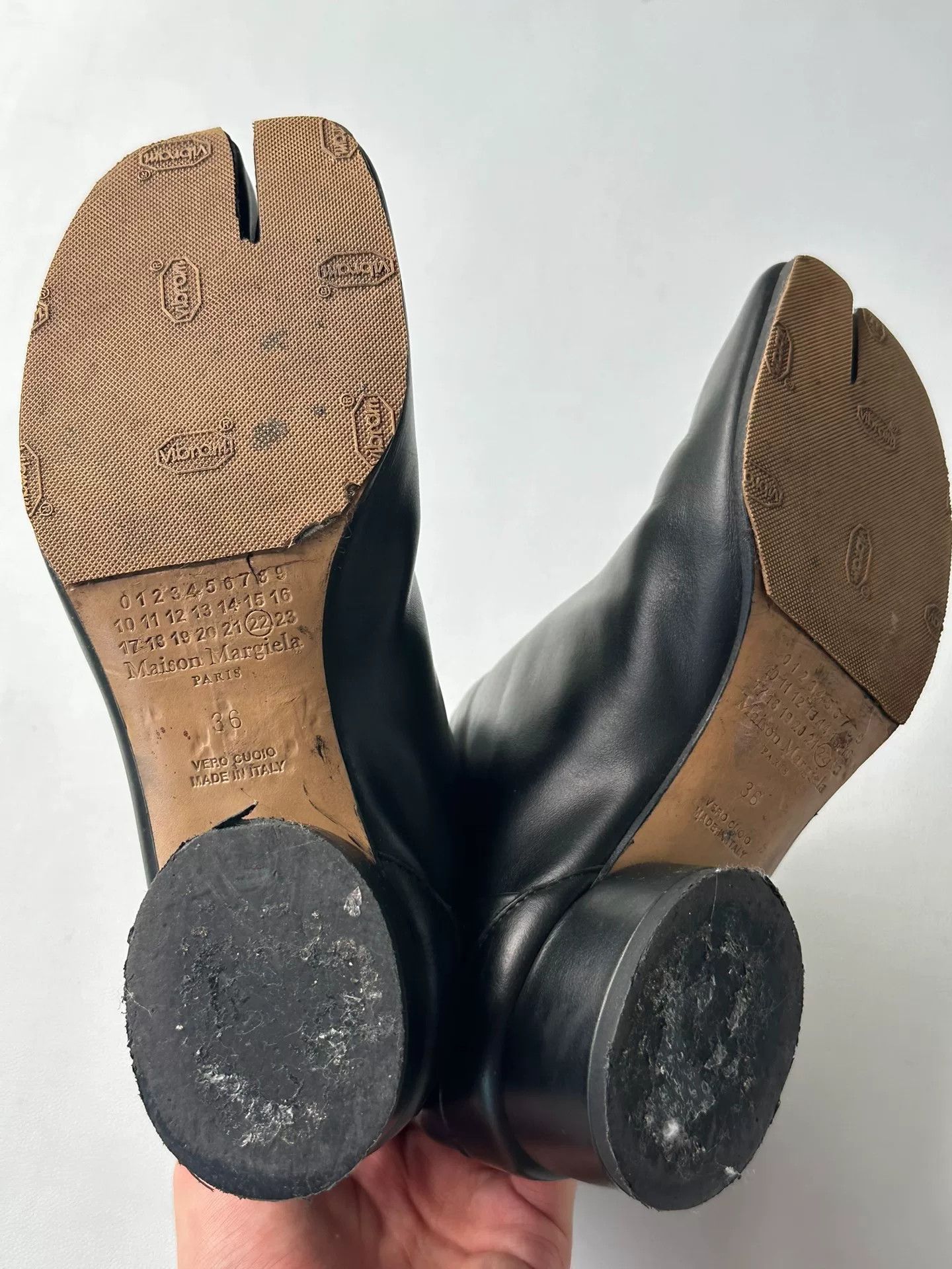 Maison Margiela Maison Margiela Tabi Split-Toe Ankle Boots Size US 5 / IT 35 - 2 Thumbnail