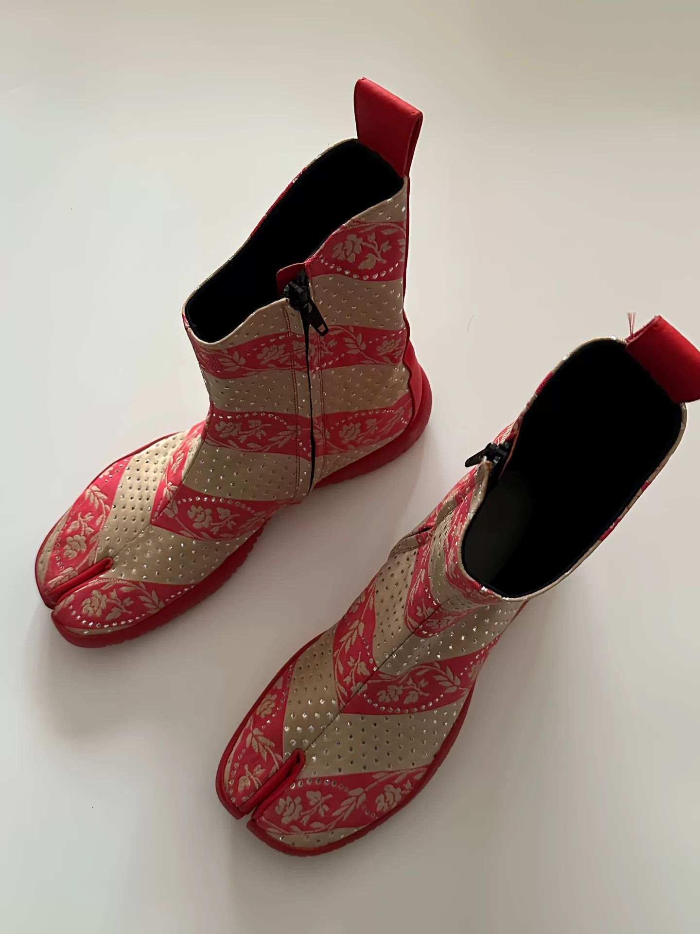 Maison Margiela Maison Margiela Tabi Split-Toe Flat Boots Size US 4 / IT 34 - 2 Thumbnail