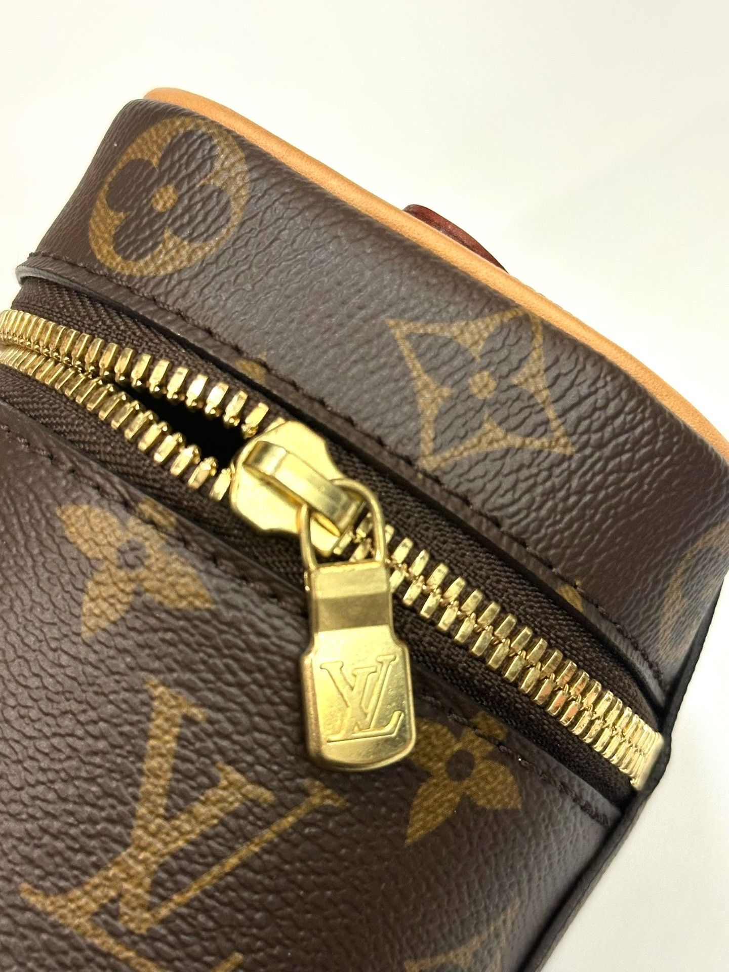 Louis Vuitton Louis Vuitton Classic Monogram Nice Nano Pouch Size ONE SIZE - 3 Thumbnail