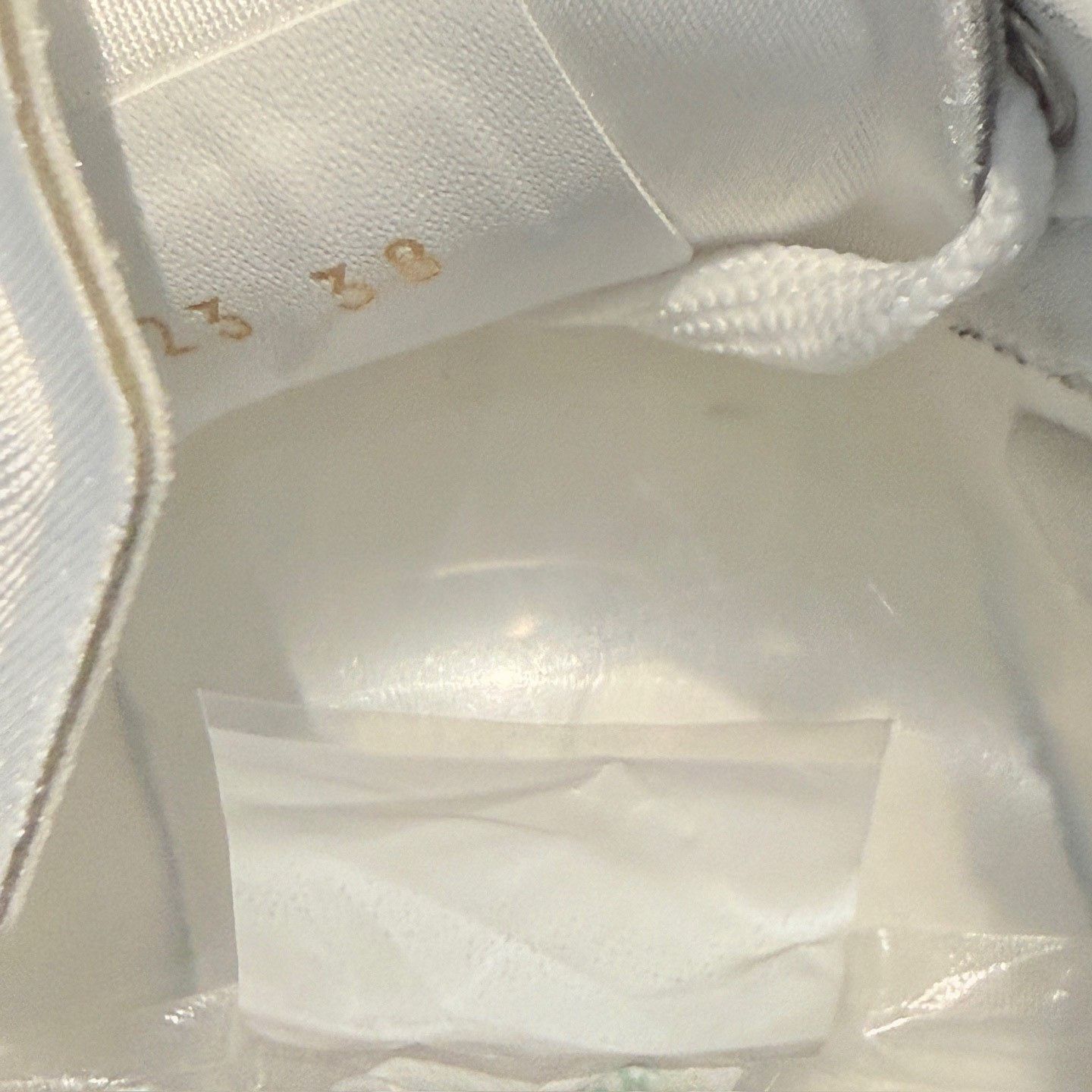 Louis Vuitton LV Run 55 Monogram Sneakers Size US 7 / IT 37 - 7 Thumbnail