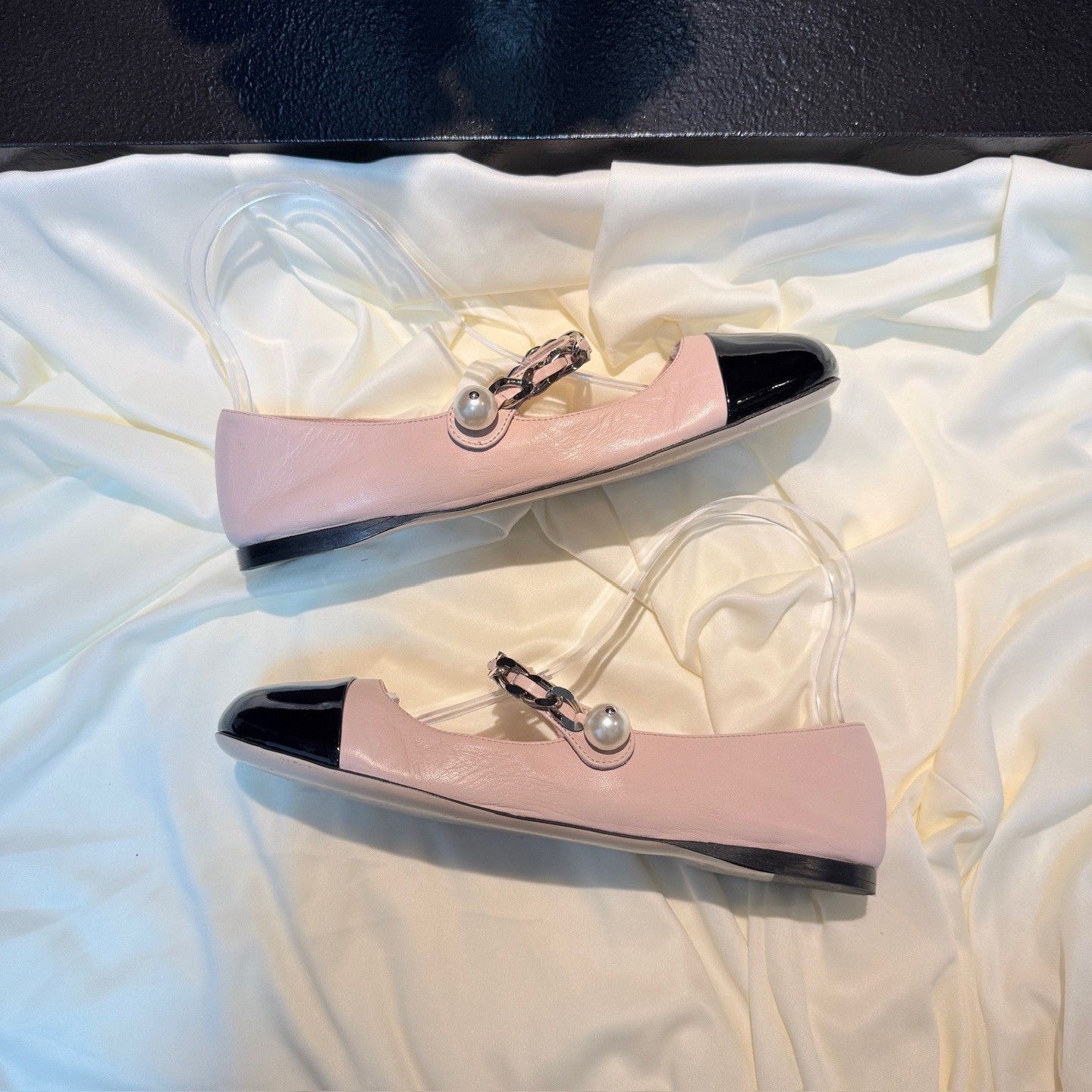 Miu Miu Miu Miu Black Pink Pearl Chain Shoes Size US 5.5 / IT 35.5 - 5 Thumbnail