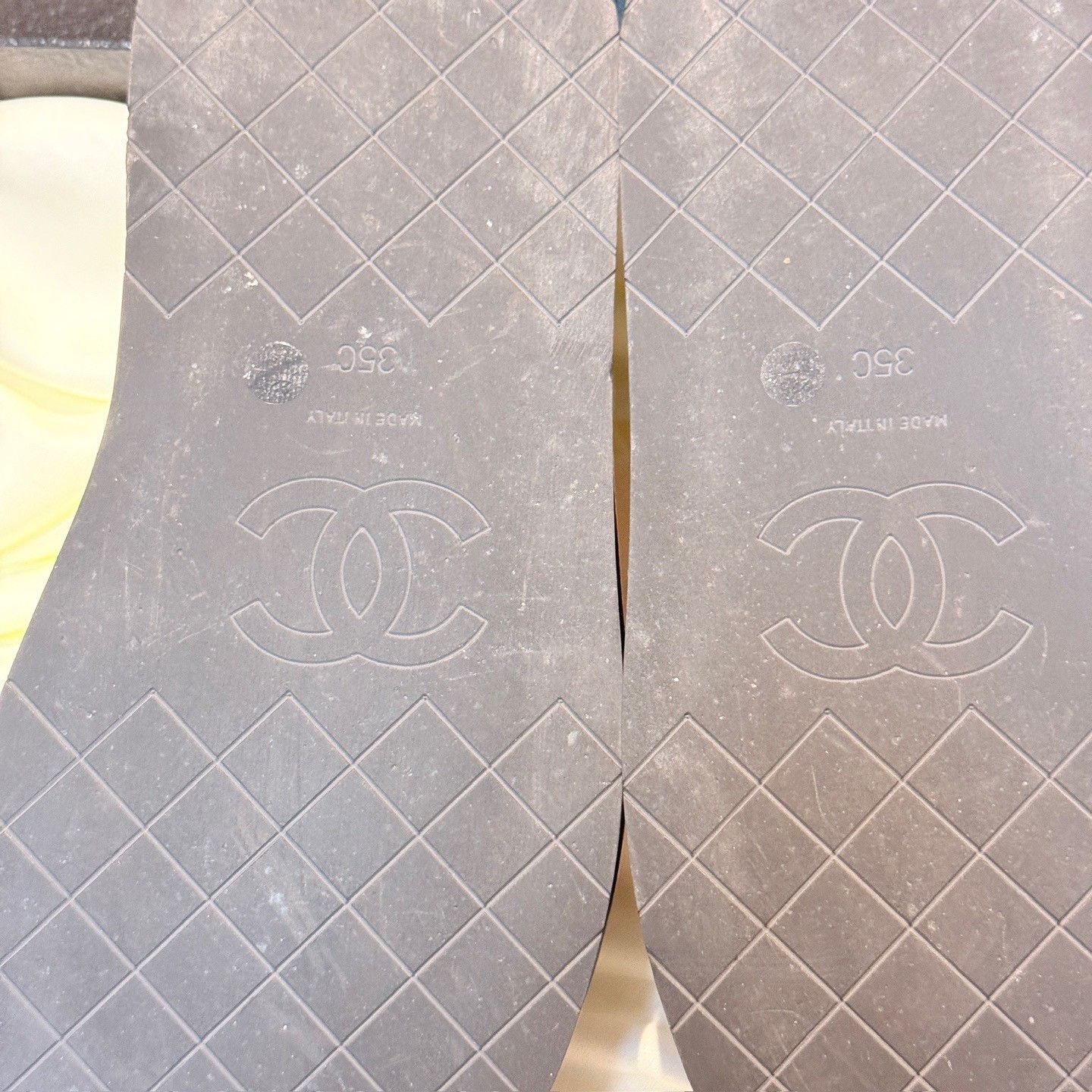 Chanel Chanel Double C Gold Logo Slippers Size US 4 / IT 34 - 7 Thumbnail