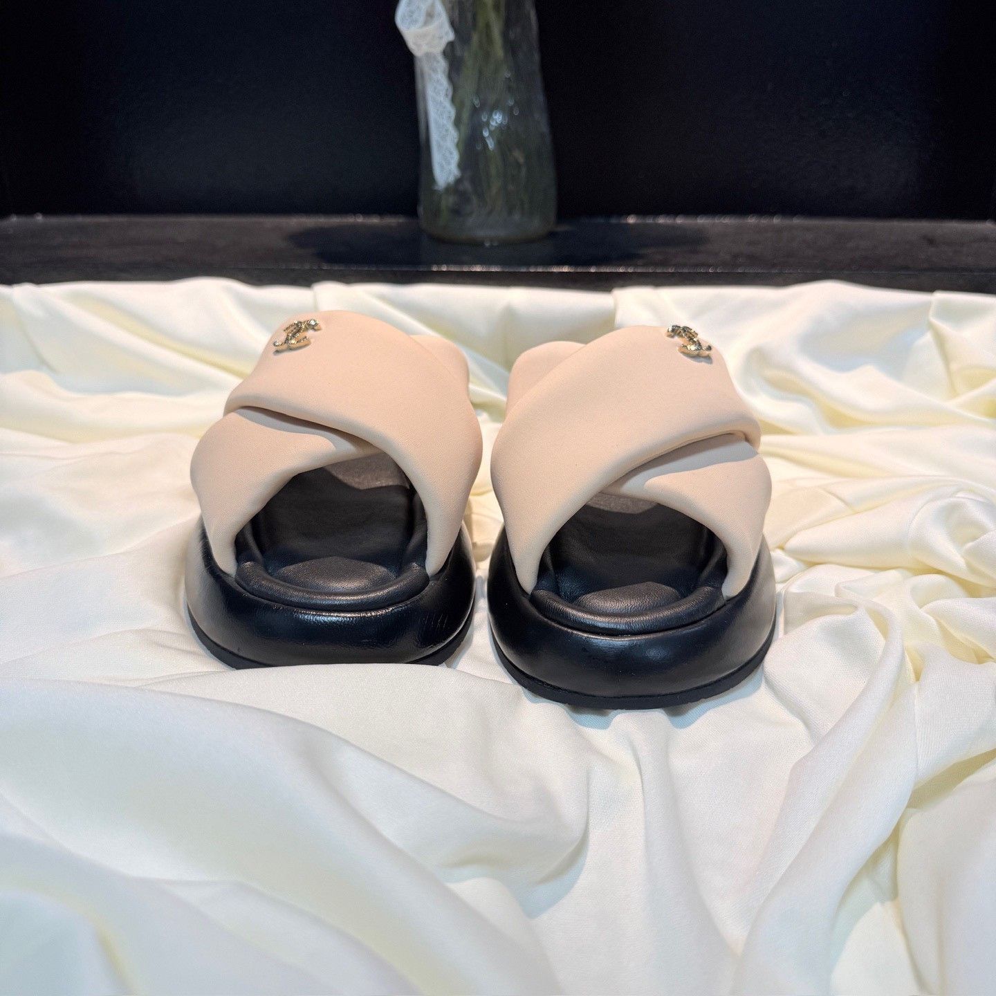 Chanel Chanel Double C Gold Logo Slippers Size US 4 / IT 34 - 2 Thumbnail