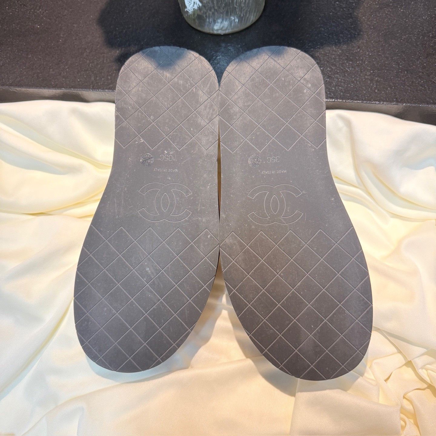 Chanel Chanel Double C Gold Logo Slippers Size US 4 / IT 34 - 6 Thumbnail