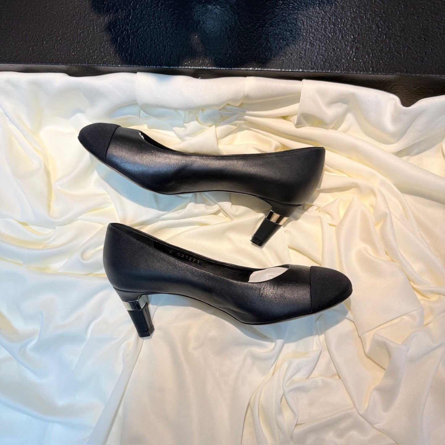 Chanel Chanel Black Double C Gold Mary Jane Heels Size US 4 / IT 34 - 4 Thumbnail