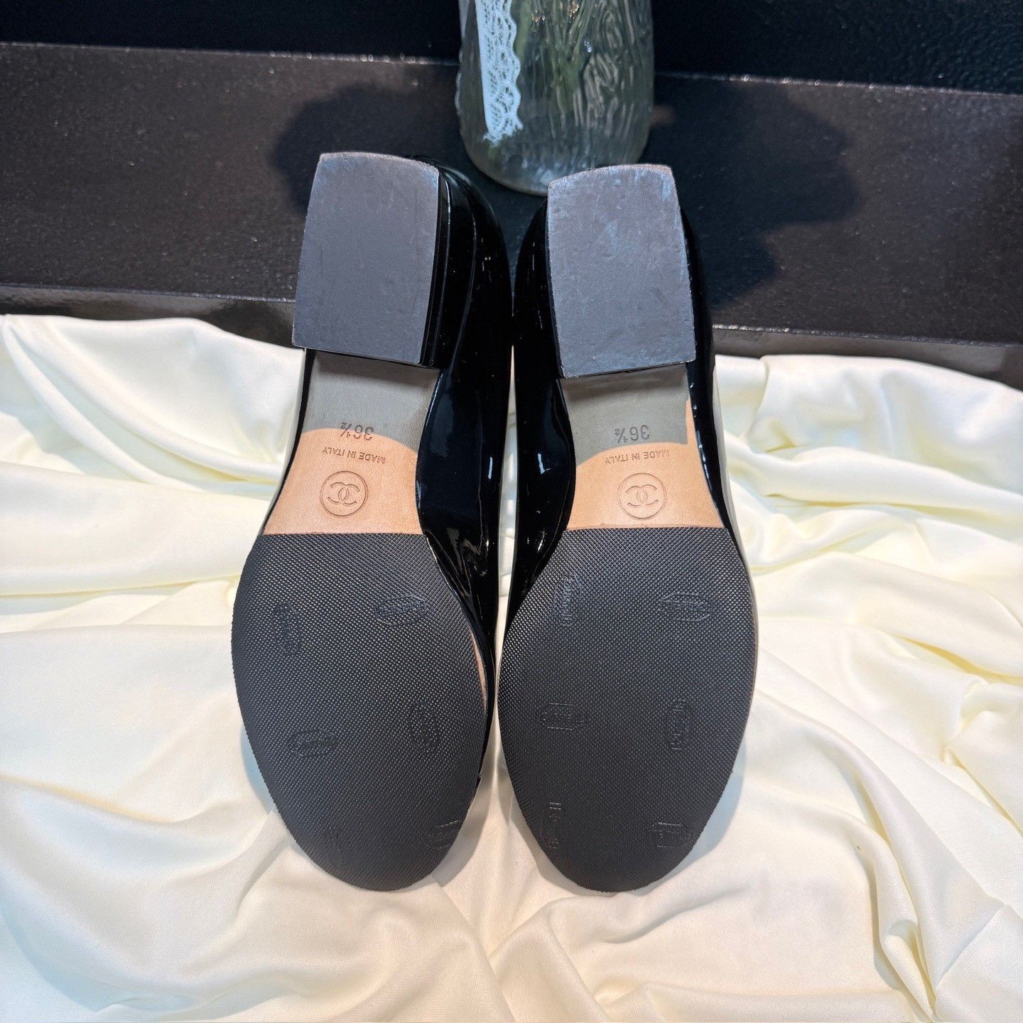 Chanel Chanel Black Gold Double C Gold Heel Pumps Size US 5.5 / IT 35.5 - 6 Thumbnail