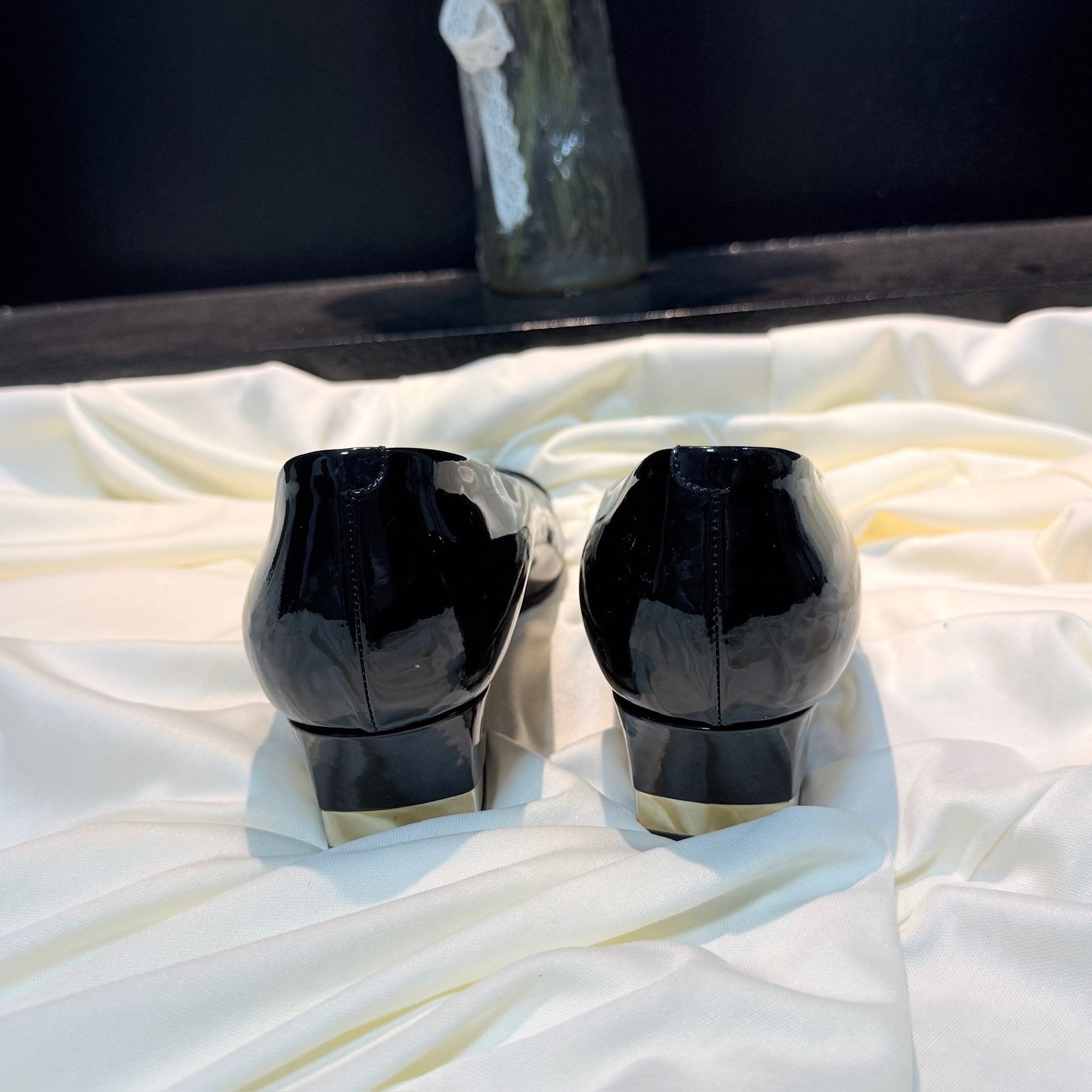 Chanel Chanel Black Gold Double C Gold Heel Pumps Size US 5.5 / IT 35.5 - 3 Thumbnail