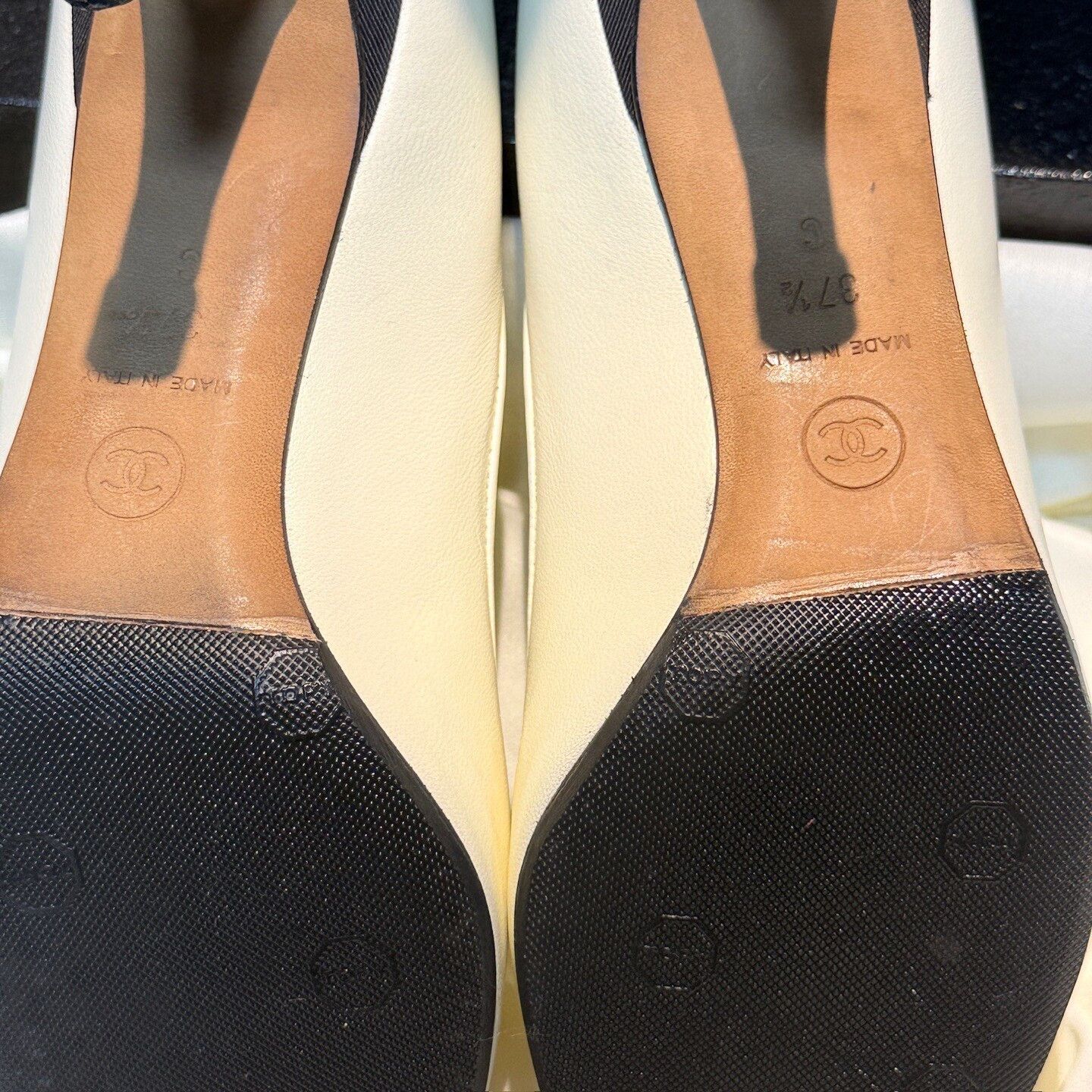 Chanel Chanel Black White Mary Jane Heels Size US 6.5 / IT 36.5 - 7 Thumbnail